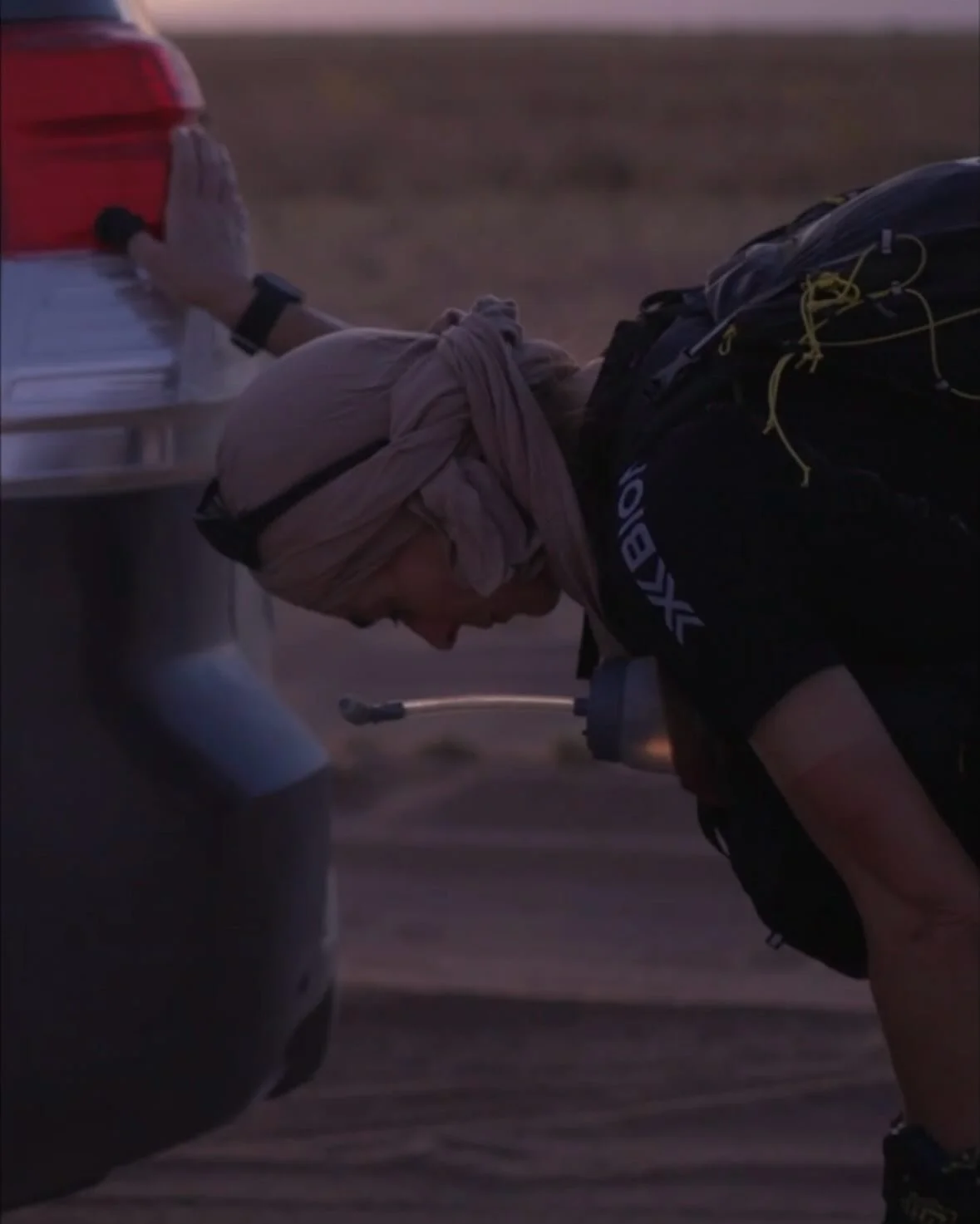 Februar 2025.

700 Kilometer Wahrheit.
Die W&uuml;ste nimmt dir die Maske ab.
Was bleibt, ist der pure Kern und die Verbindung zu dem, was wirklich z&auml;hlt.

In wenigen Tagen j&auml;hrt sich der Aufbruch.
Die Vorbereitung f&uuml;r die R&uuml;ckkeh