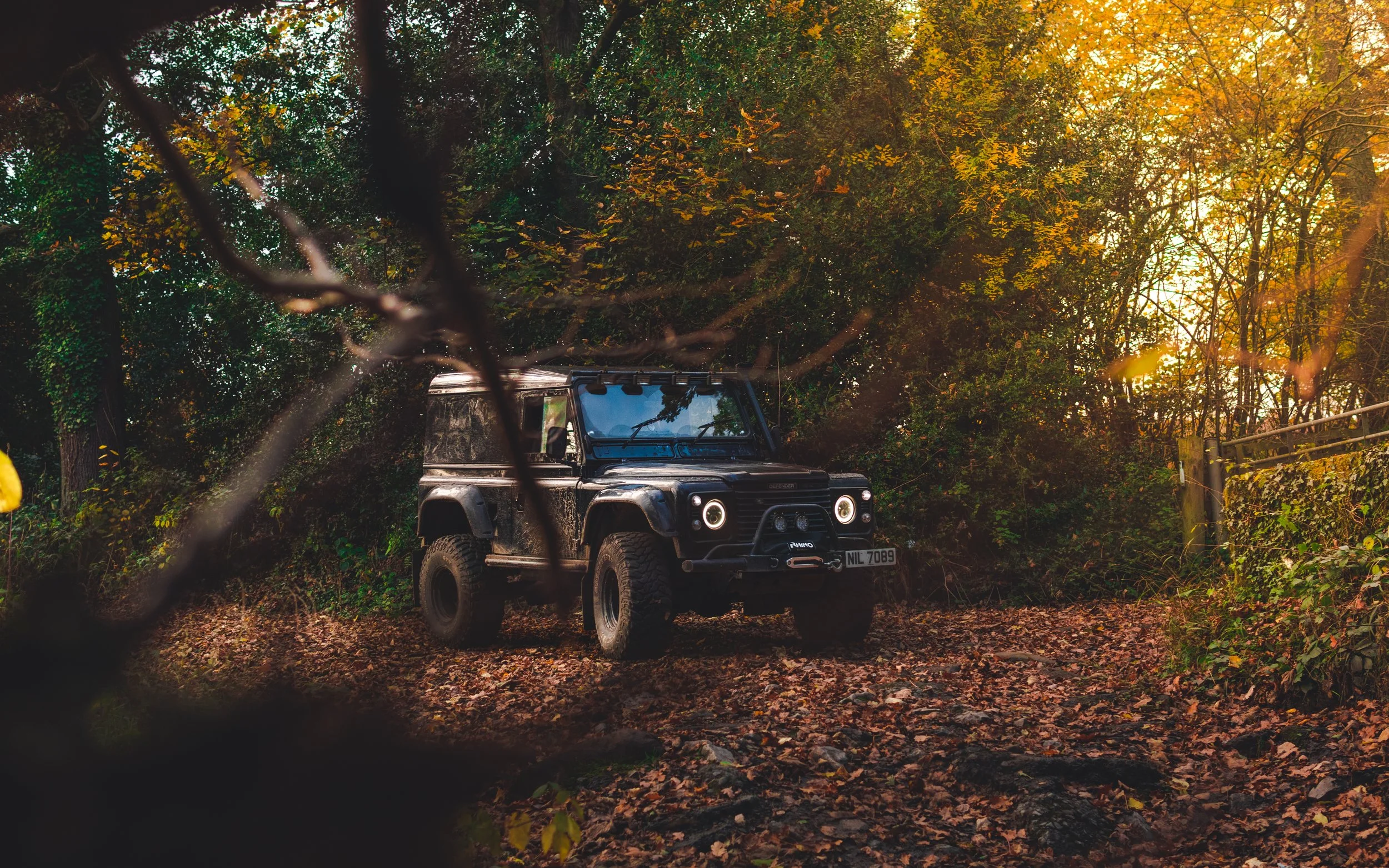 LAND ROVER DEFENDER