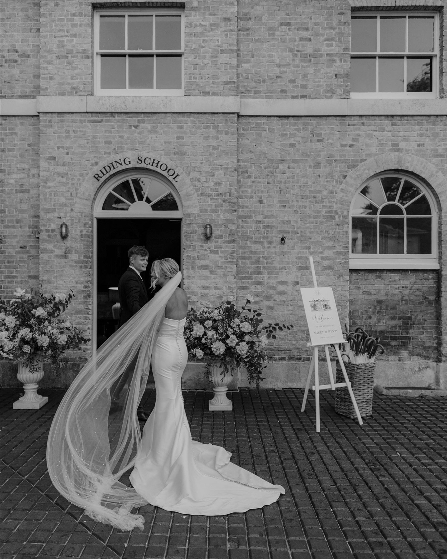 Wedding speeches are seriously underrated. They&rsquo;re one of my favourite parts of the day to photograph, so many raw, unfiltered reactions. From proud parents tearing up to mates laughing a bit too loudly at old uni stories, these moments always 
