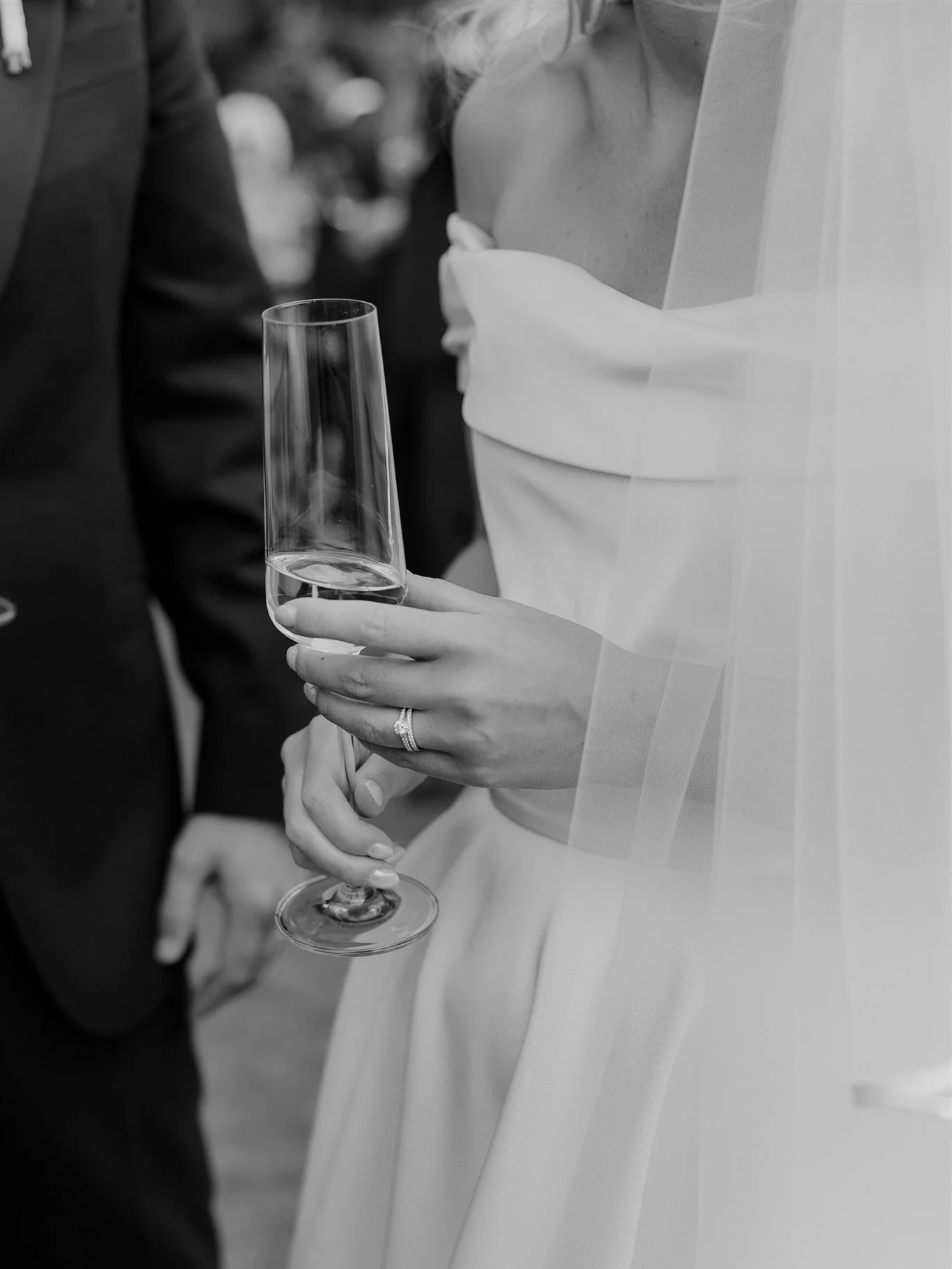 There’s something so timeless about black and white photography, it strips everything back to the emotion, the atmosphere, the little in–between moments. I love weaving these into galleries, and this September wedding was overflowing with