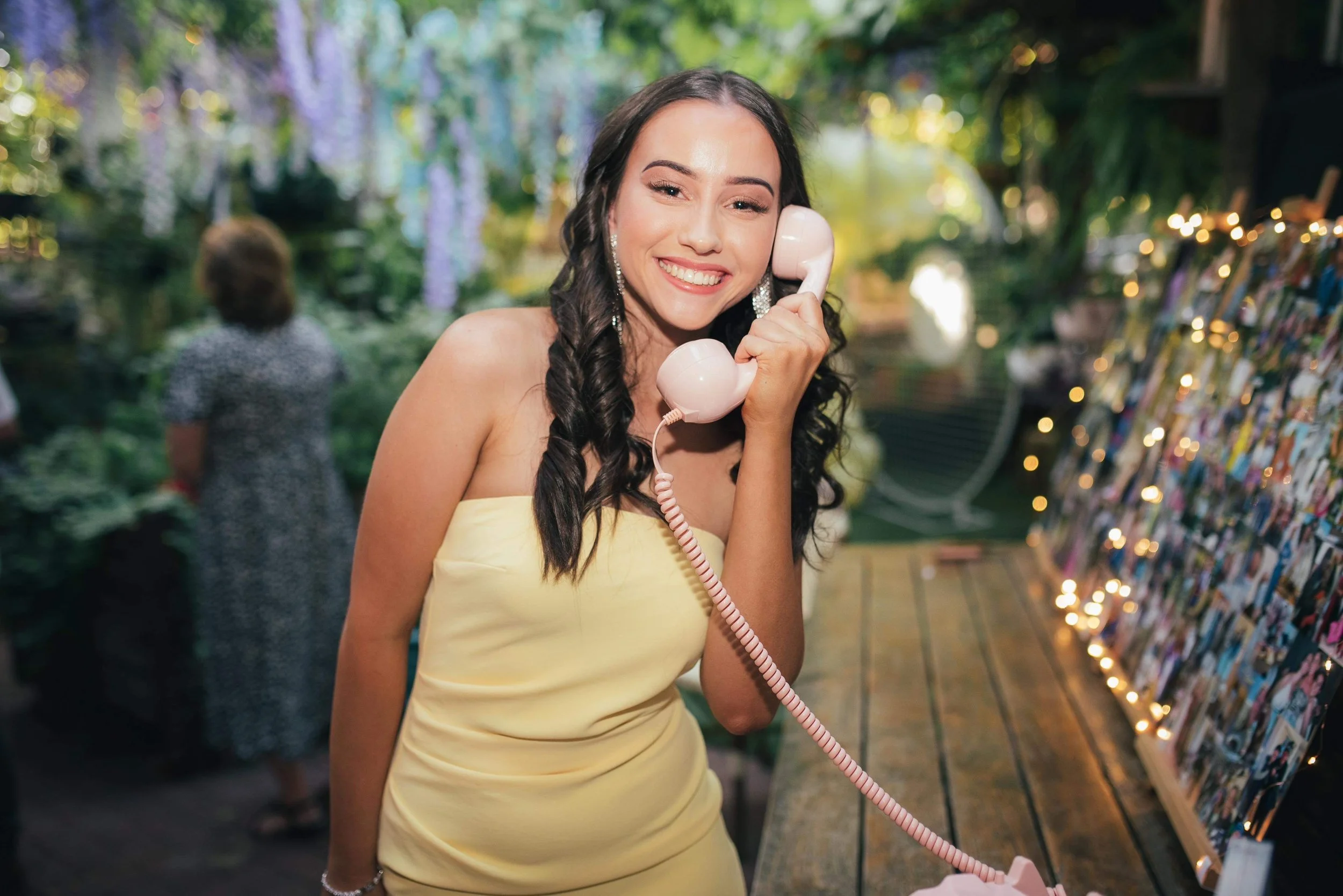 5 Reasons Why You Should Add A Personalised Greeting Message To Your