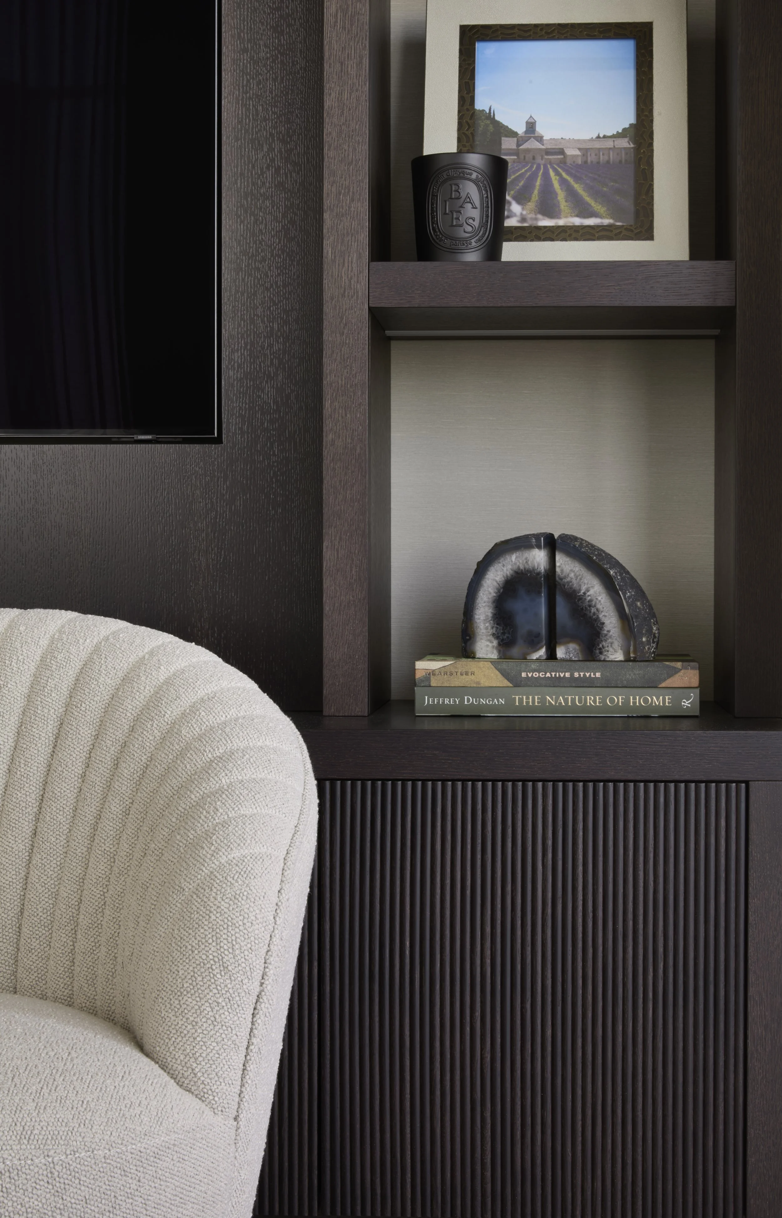 A Discreet Approach to TVs in Luxury Interiors 