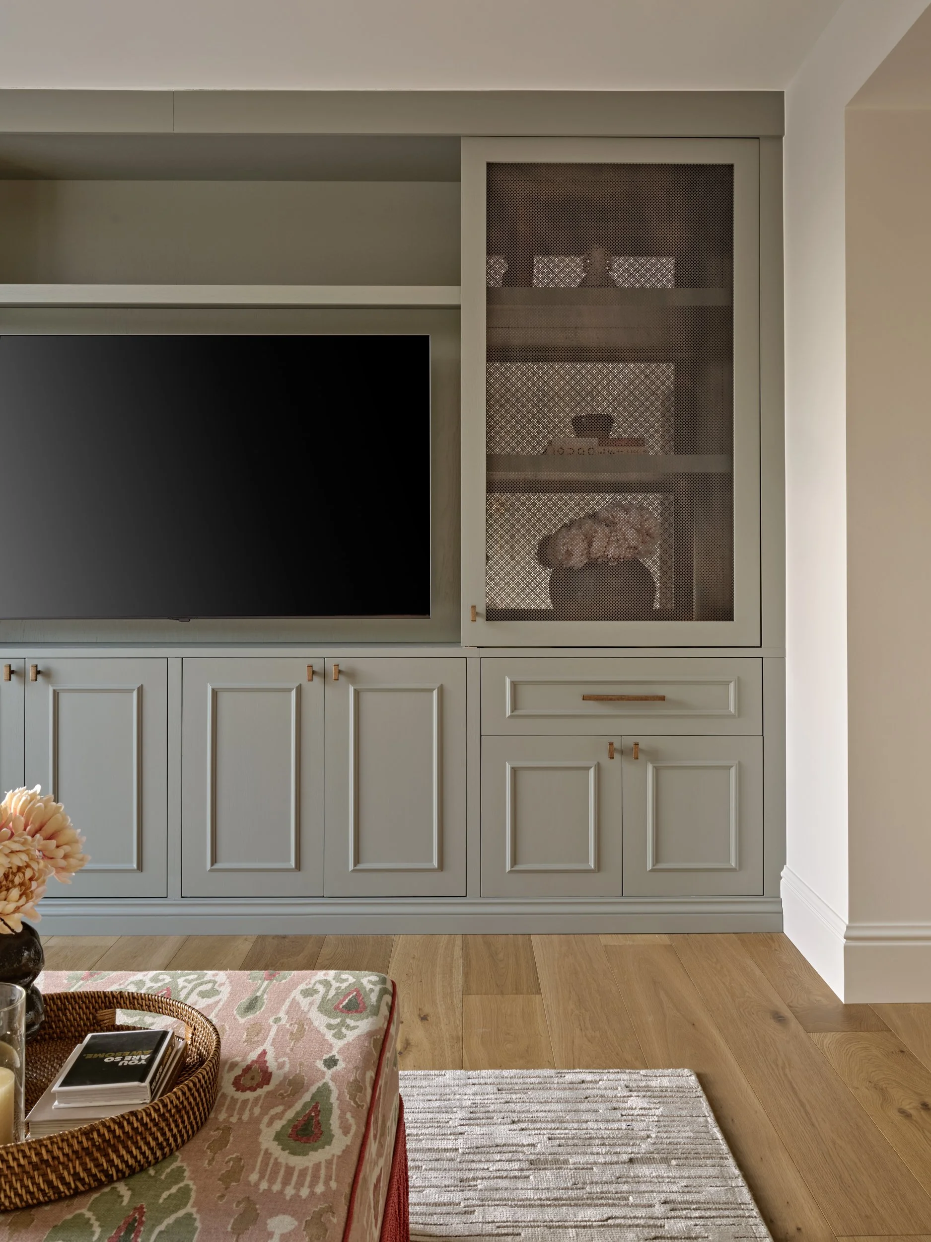 oxshott-crestron-smart-home-living-room