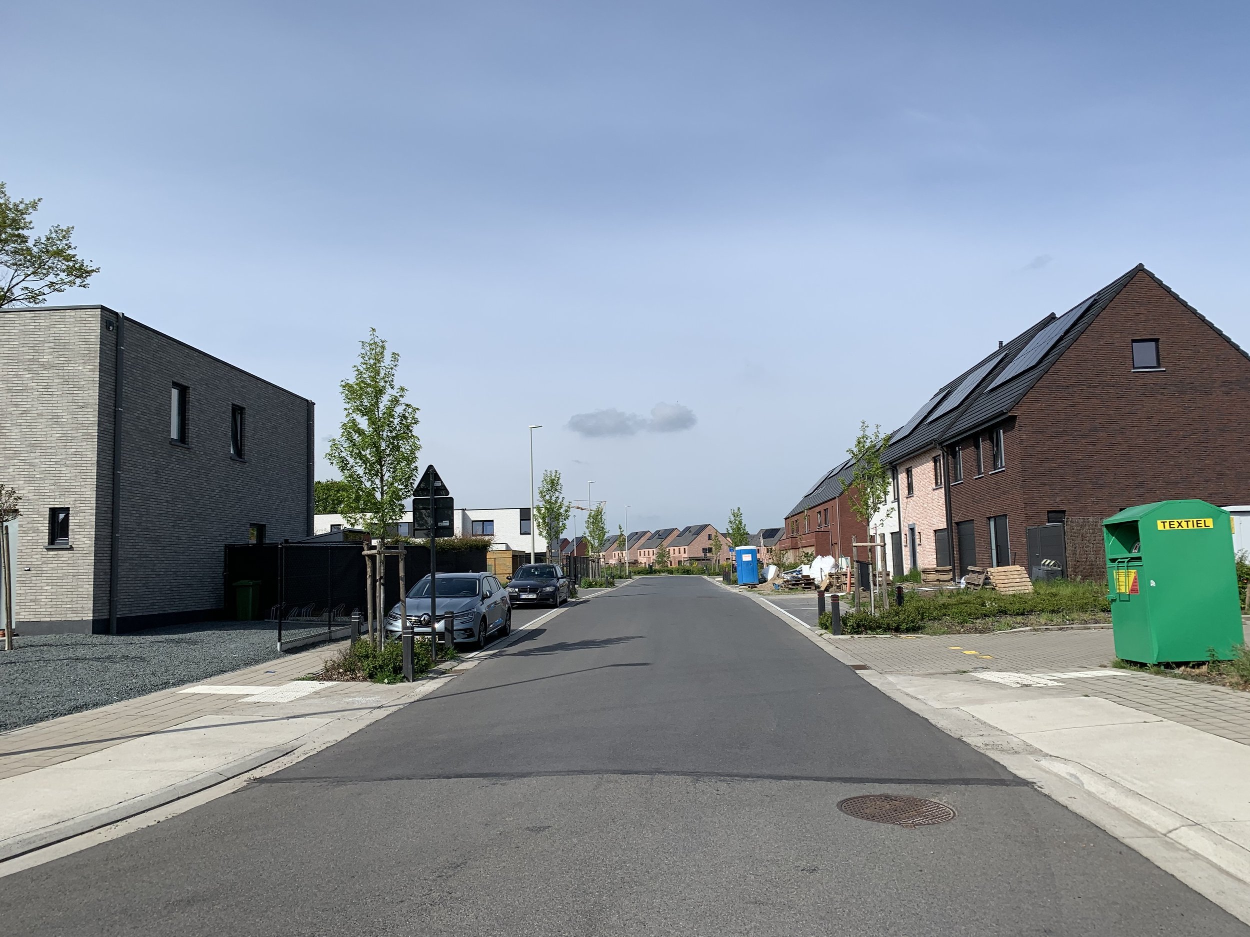 Evergem – Droogte – Aanleg van straat met langsparkeerplaatsen