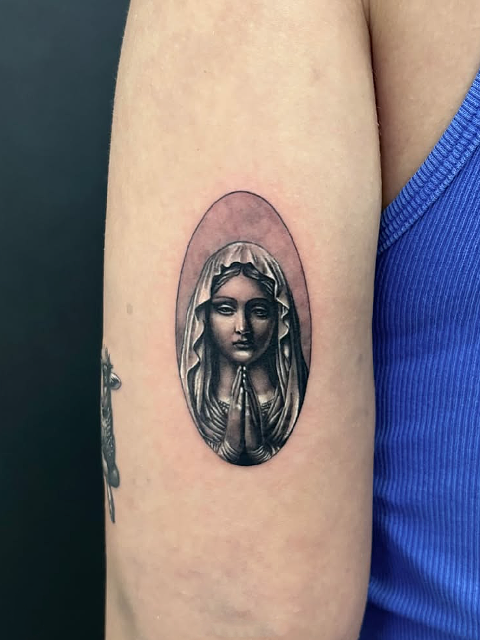 black-and-grey-realism-microrealism-tattoo-mary-vaughan-woodbridge-ontario-gta-york-region.png