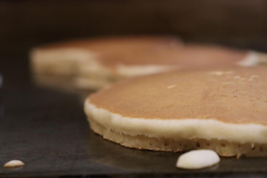 How it started//How it&rsquo;s going. Fluffy and piping hot, doused in local maple syrup and Cabot butter.