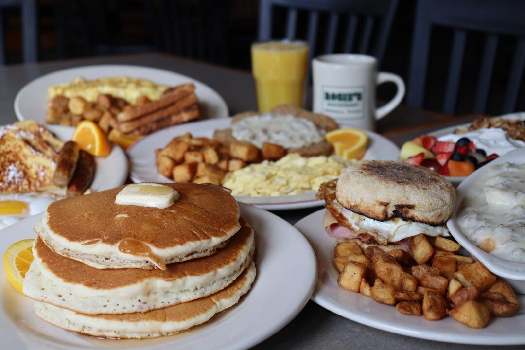 When you want breakfast in Middlebury, you come to Rosie&rsquo;s.