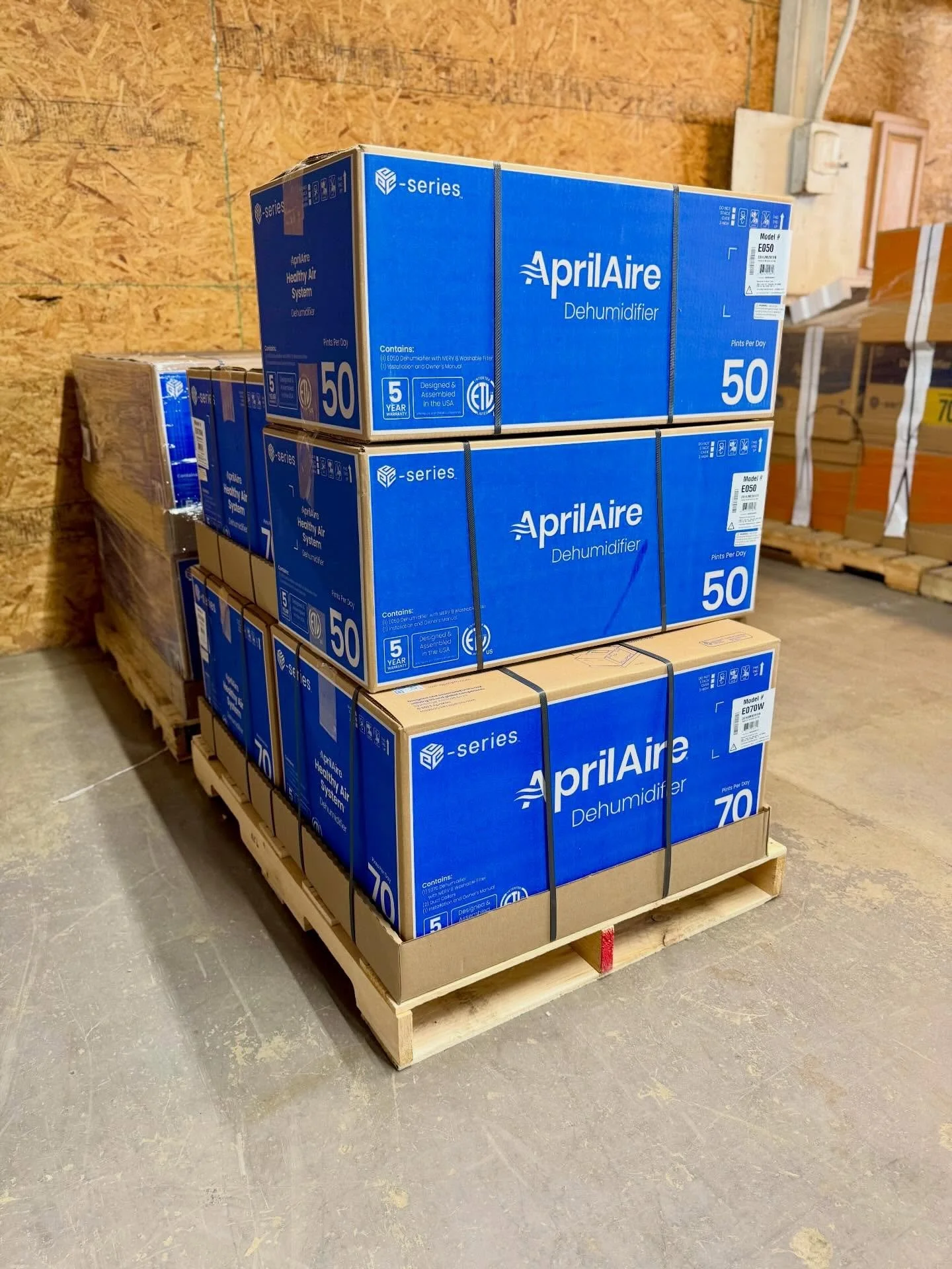 Freezing temperatures are still here and can cause condensation, moisture buildup, frozen pipes, and heat loss if the crawl space isn&rsquo;t properly protected.

❄️ This is the time to recommend insulation, vapor barriers, dehumidifiers, and drainag