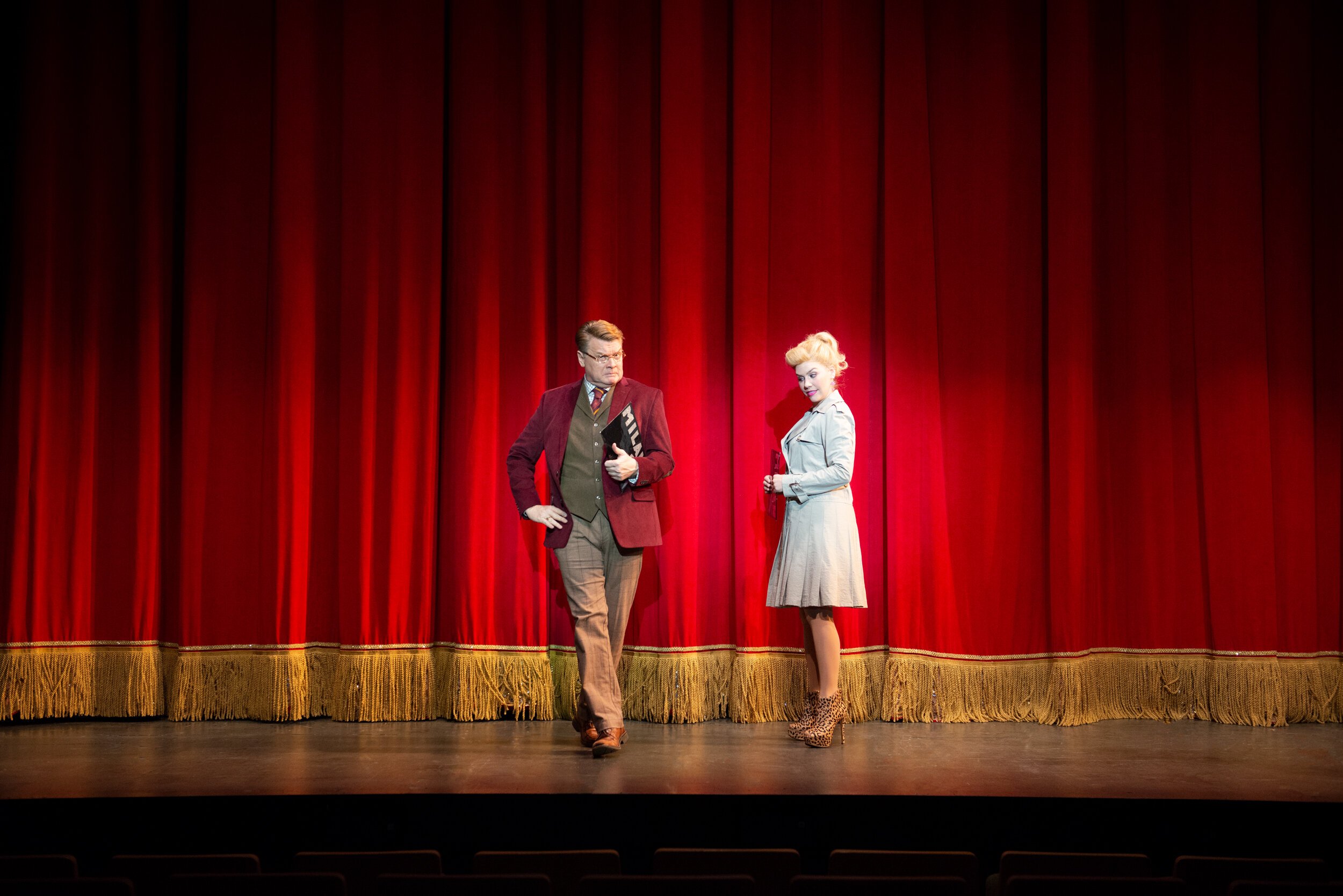  John Scherer and Maggie McDowell in Kinky Boots at the Ogunquit Playhouse (2019) Photo by Gary Ng 