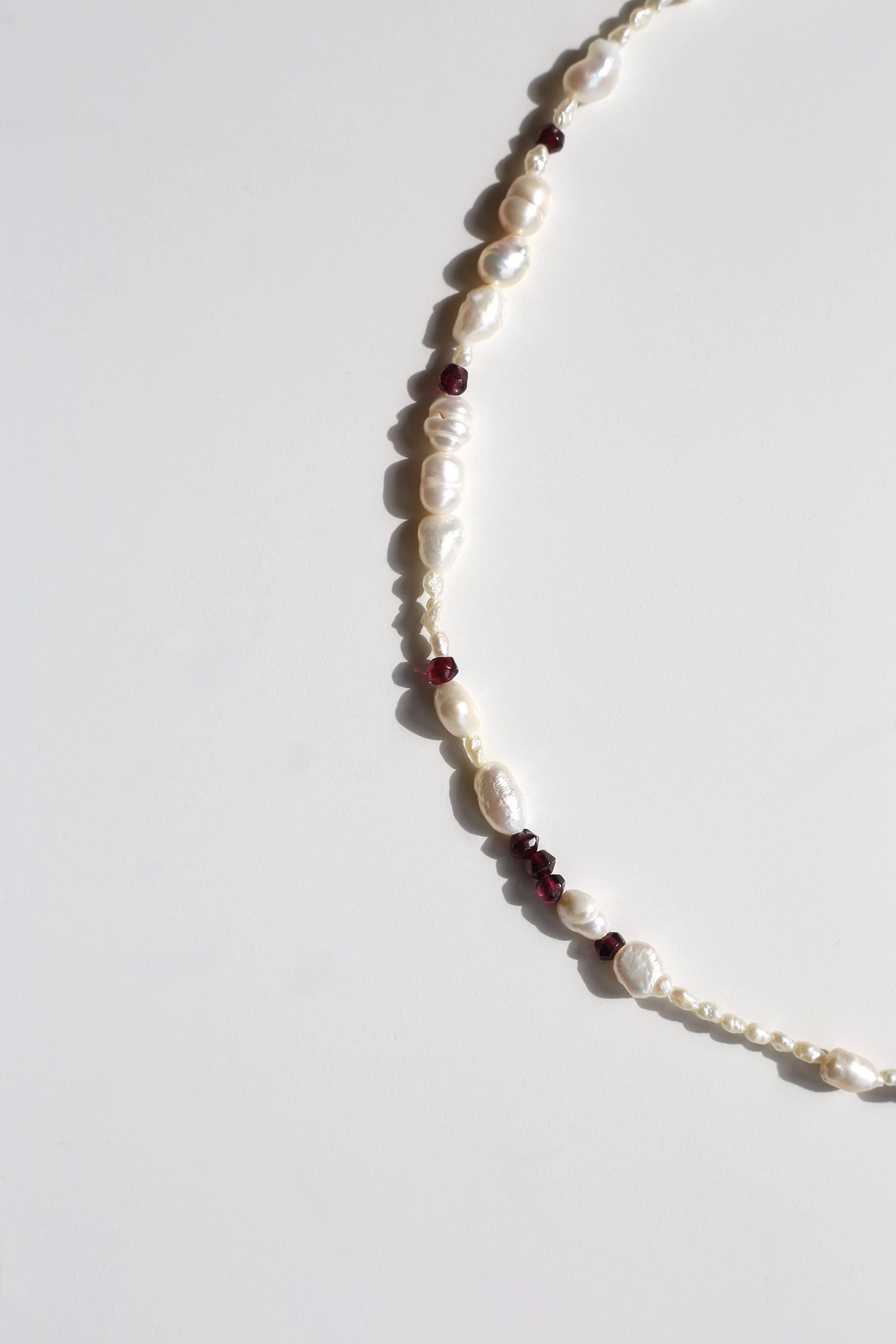 eros python devotion amulet granate perlas barcelona.jpg