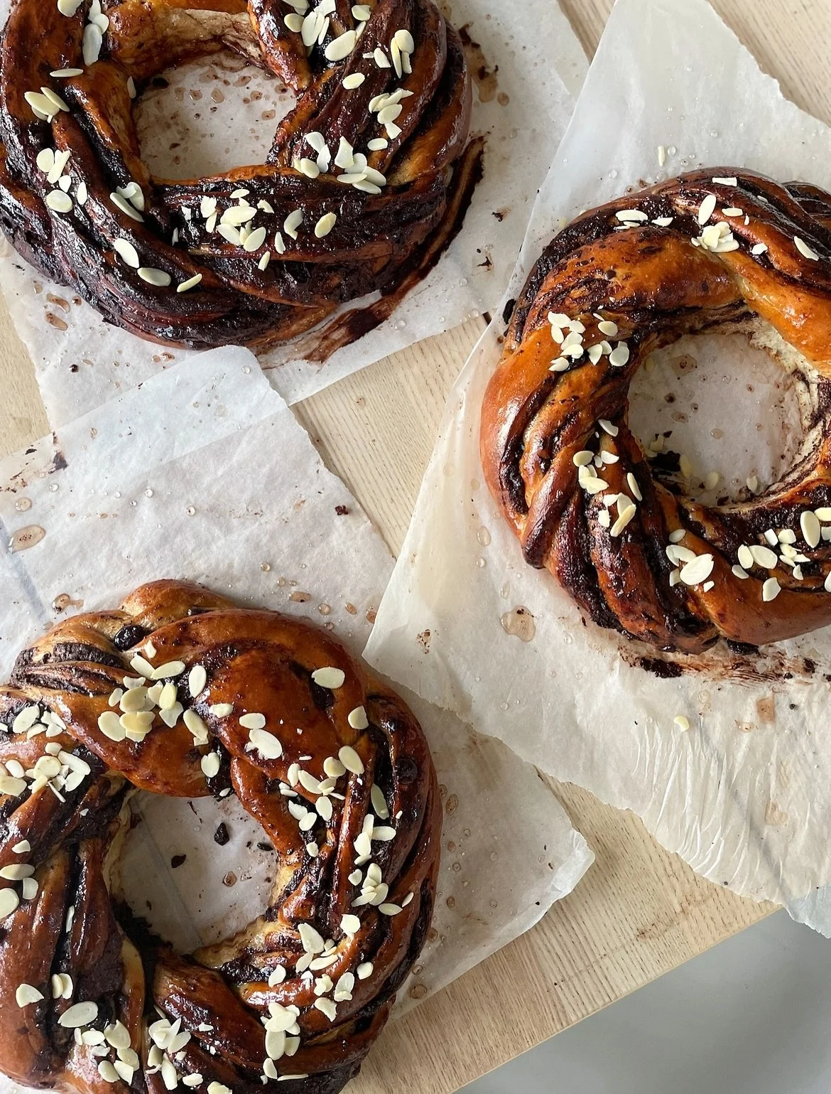 Pov: it&rsquo;s almost that time again (but I can&rsquo;t quite bring myself to say it just yet!) 🌟

Our December diary is open - get in touch for all your entertaining needs 🍇🧀🍷
.
.
.
.
.
.
.
#grazing #caterer #catering #sussexcaterer #brightonc