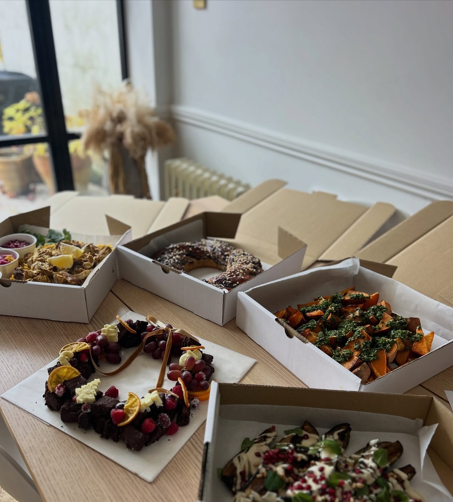 A weekend of work, family time and celebrations mixed with so many other feelings and emotions but ultimately making sure that love and light will always win ✨
.
.
.
.
.
#lifelately #weekend #photodump #chanukah #light #festivaloflights #lovenothate