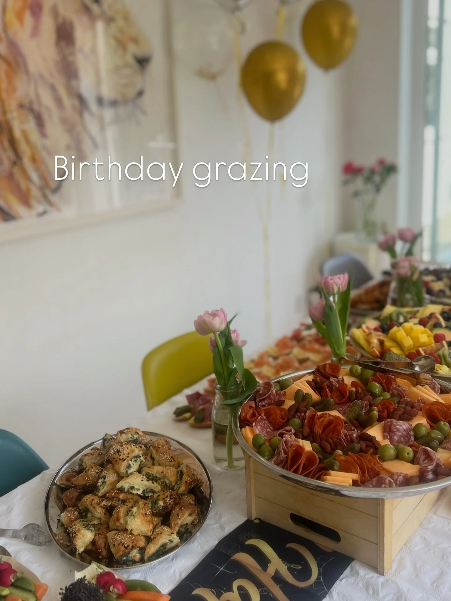 A birthday grazing spread for some special birthday celebrations 🎉 
~ mini crudit&eacute;s boats
~ cheese + charcuterie platters
~ fresh fruit 
~ spinach + feta boureka bites 
~ mini schnitzel bites 
~ a special pavlova to finish 

What would you re