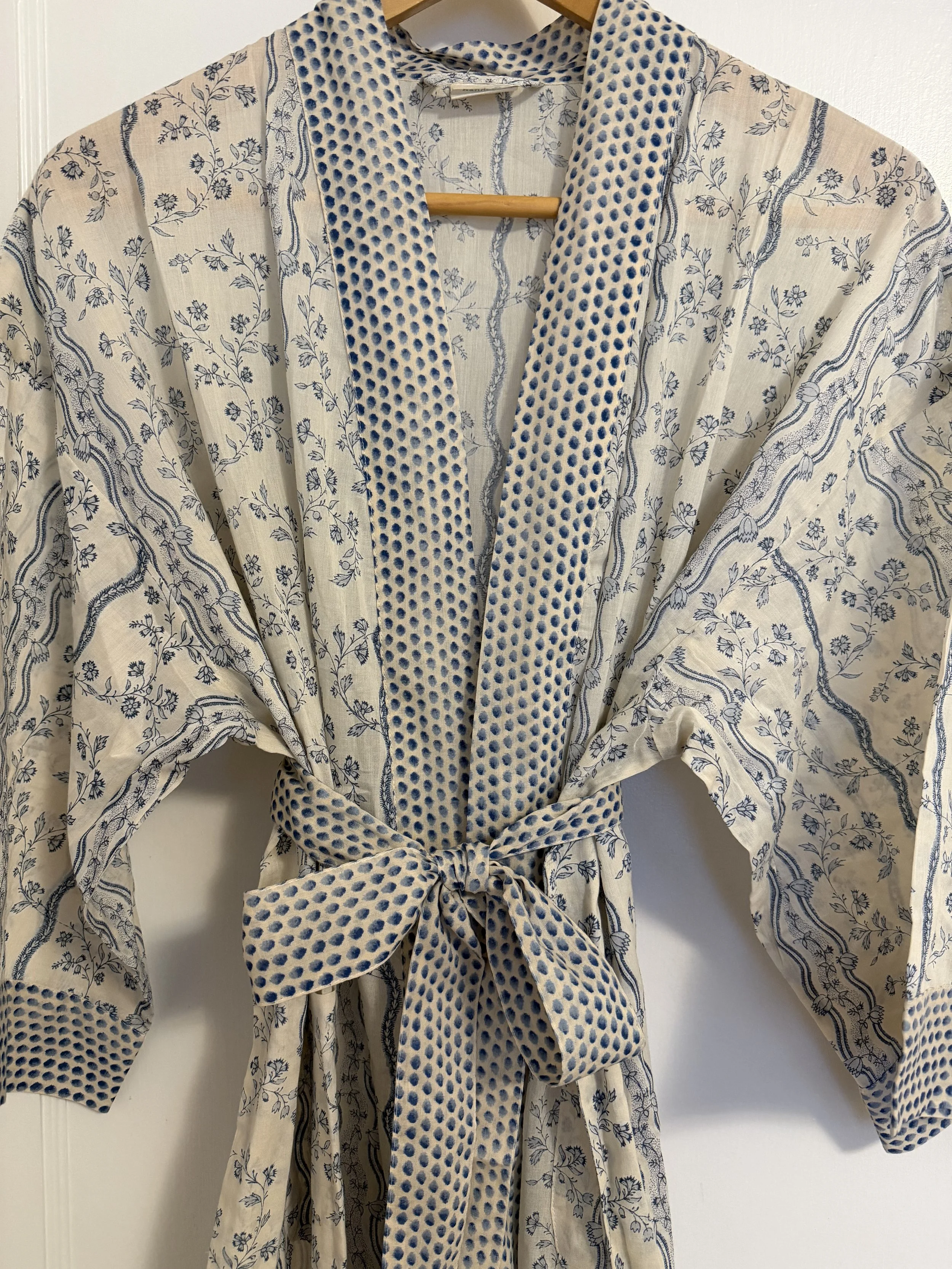 bouquet stripe beige.jpeg