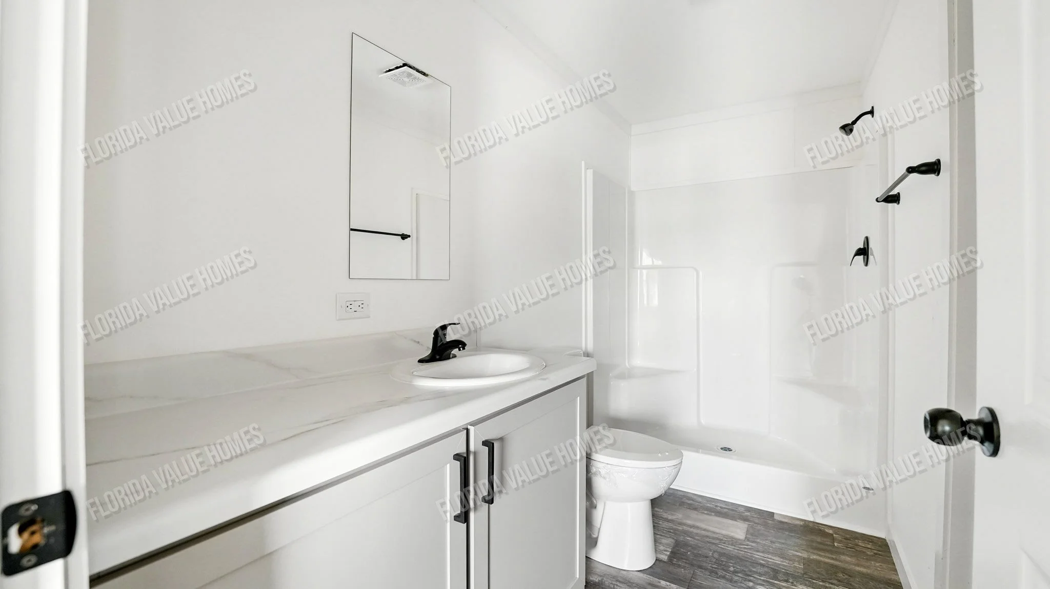 13-Master Bathroom.jpg