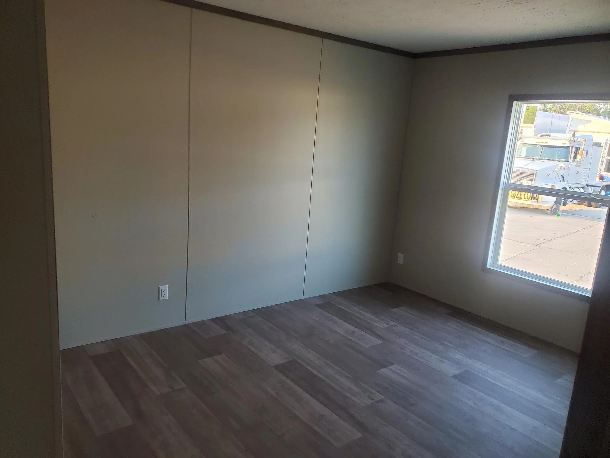 Guest bedroom 1.jpg