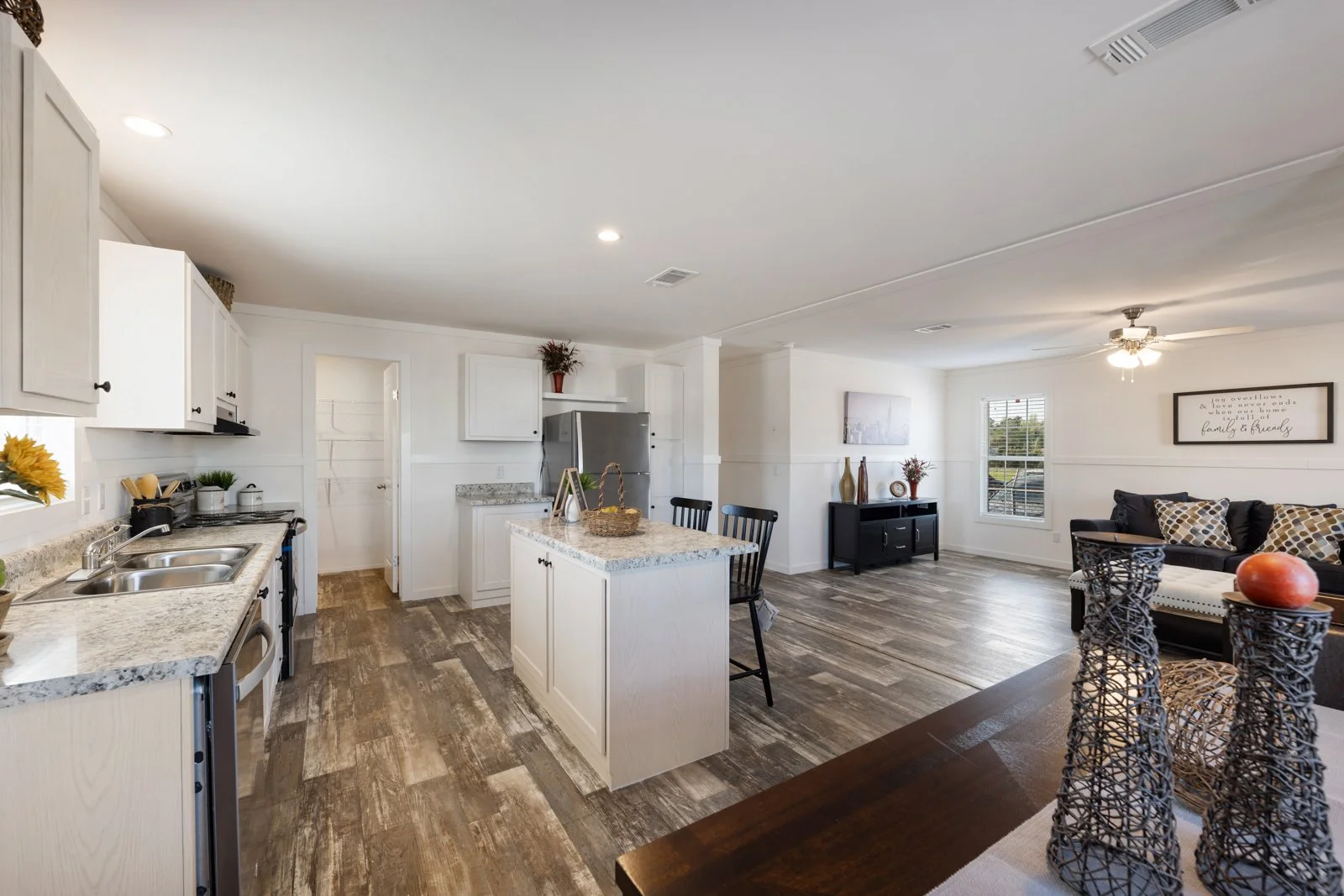 Lake Manor 28x52 3 Bed 2 Bath (1,387 Sq Ft) — Florida Value Homes