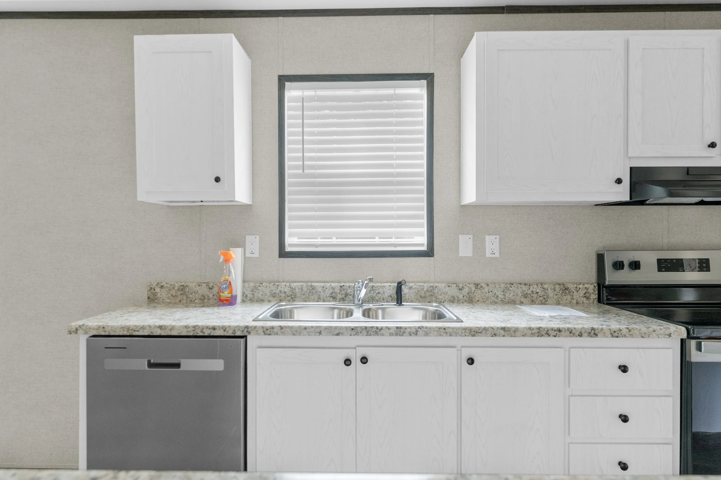09-Kitchen.jpg