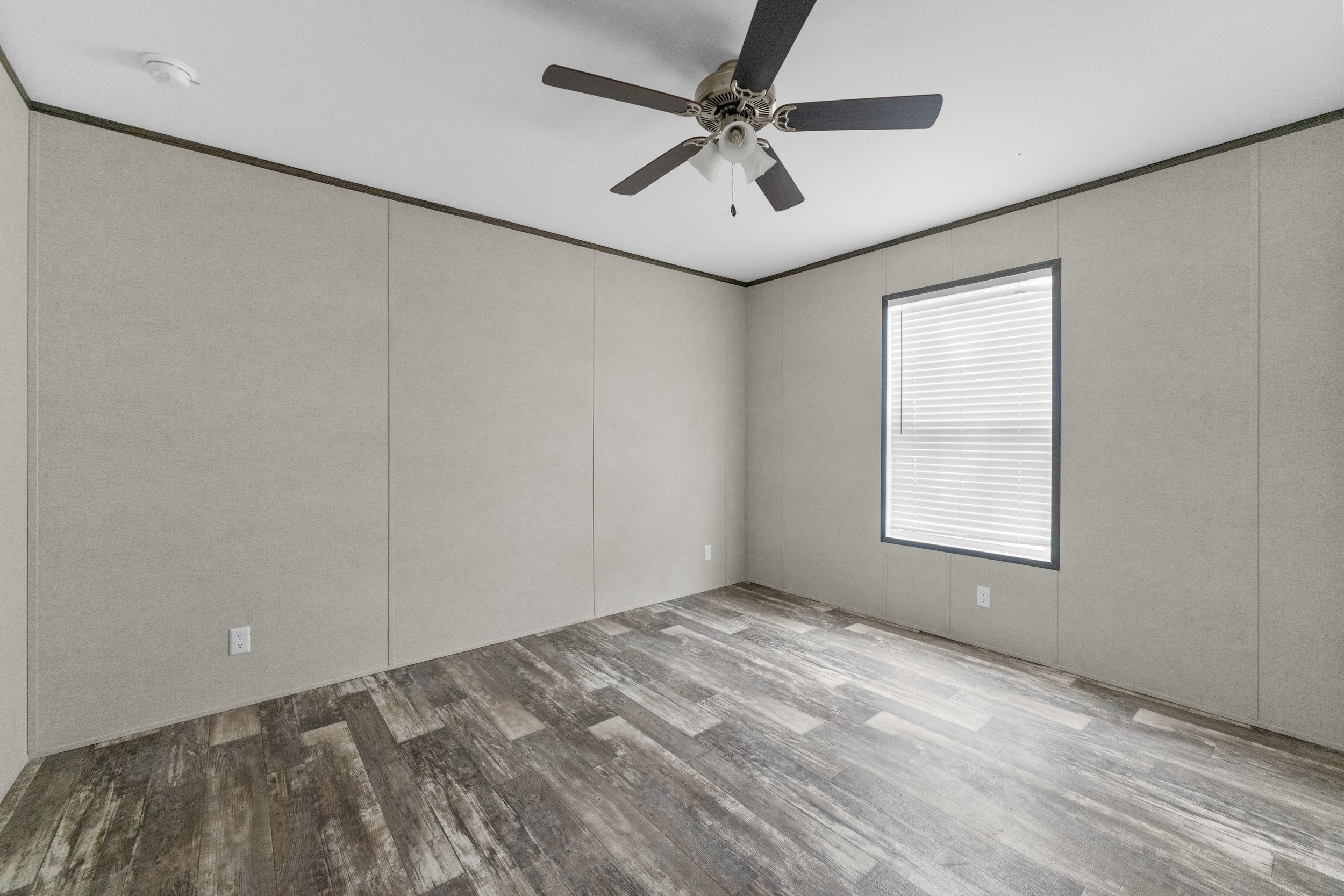 20-Bedroom 2.jpg