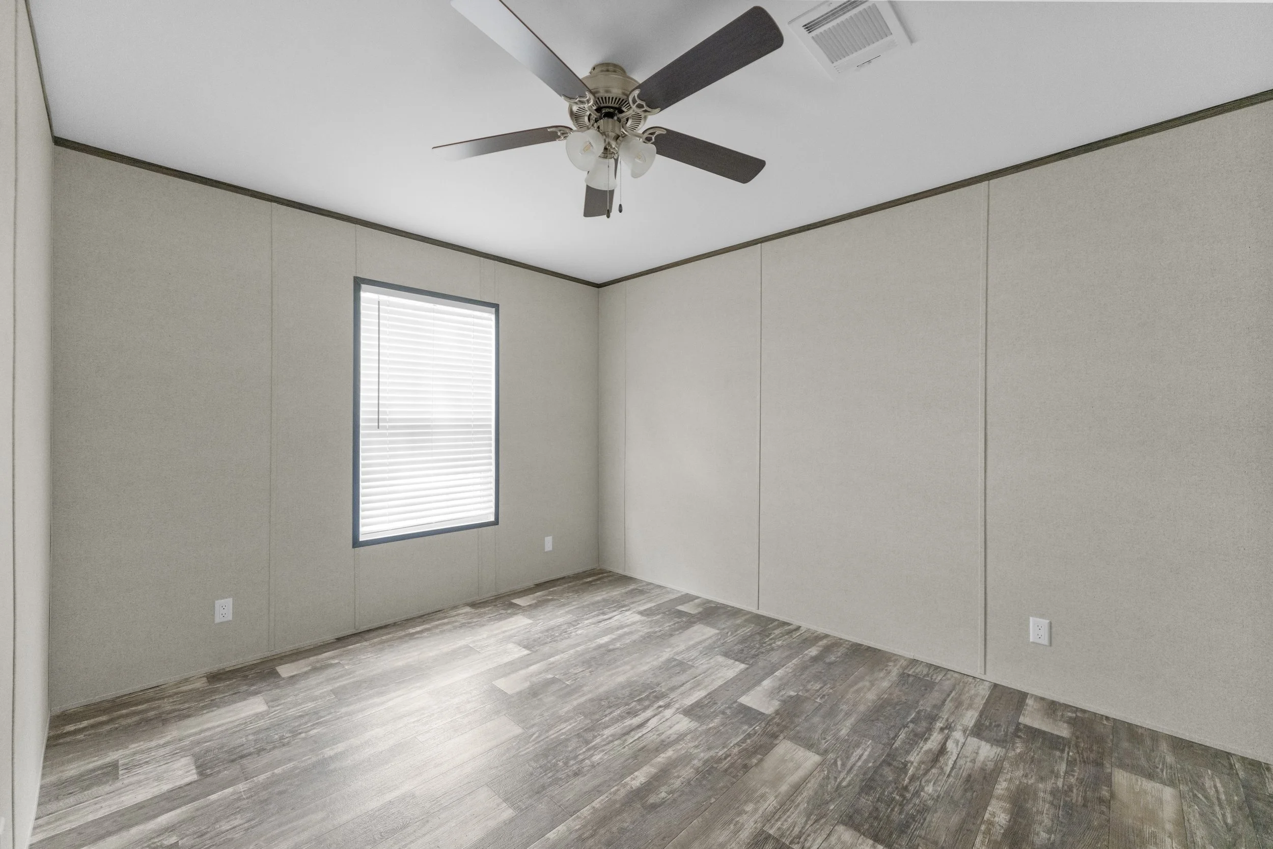 23-Bedroom 3.jpg