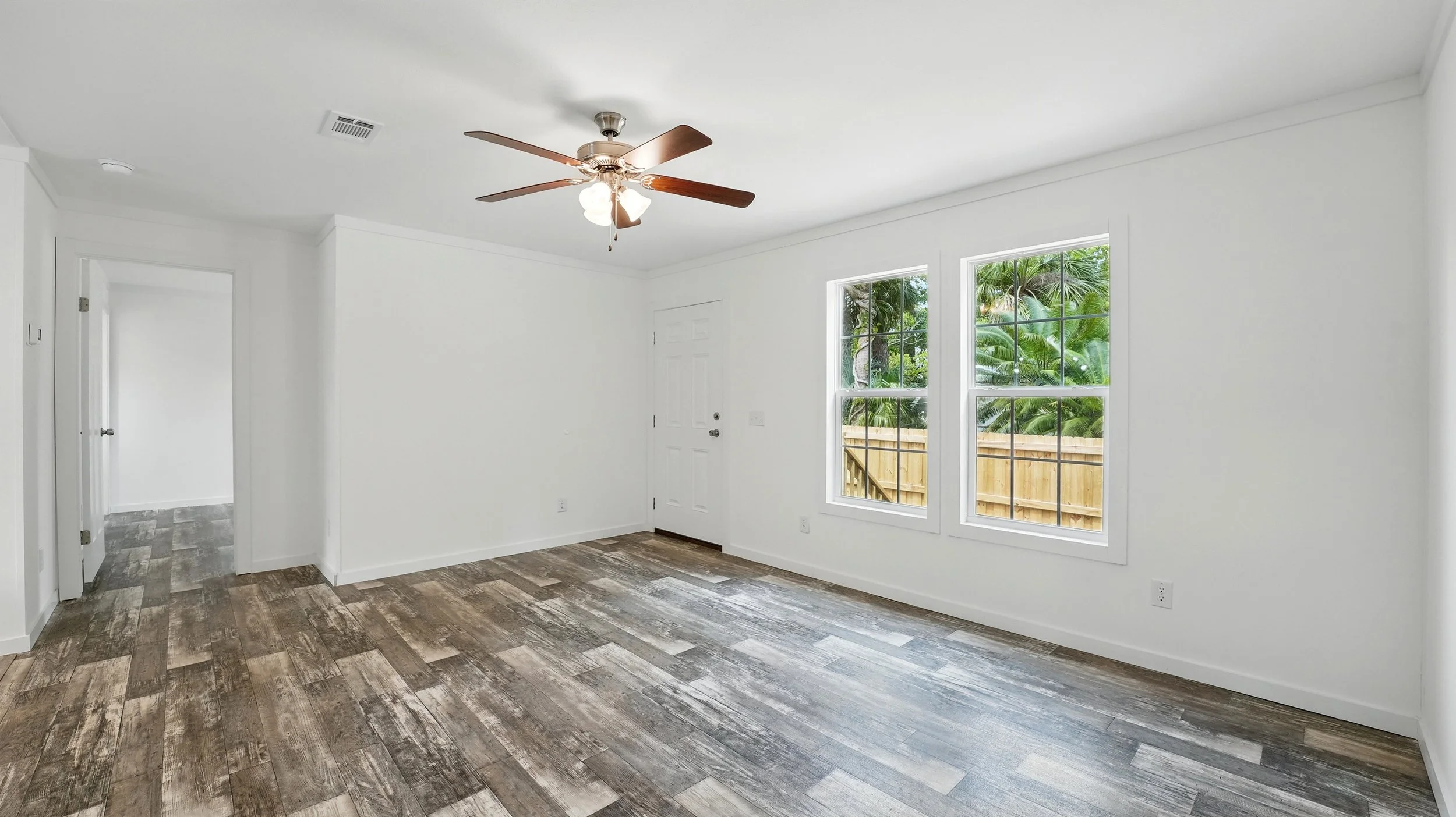 07-Living Area.jpg