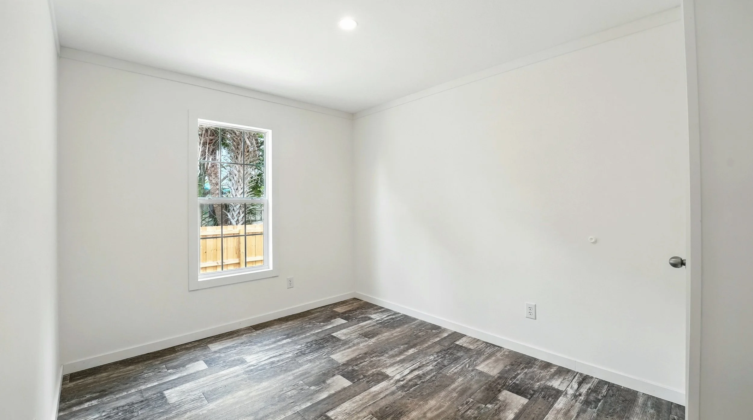 20-Bedroom 2.jpg