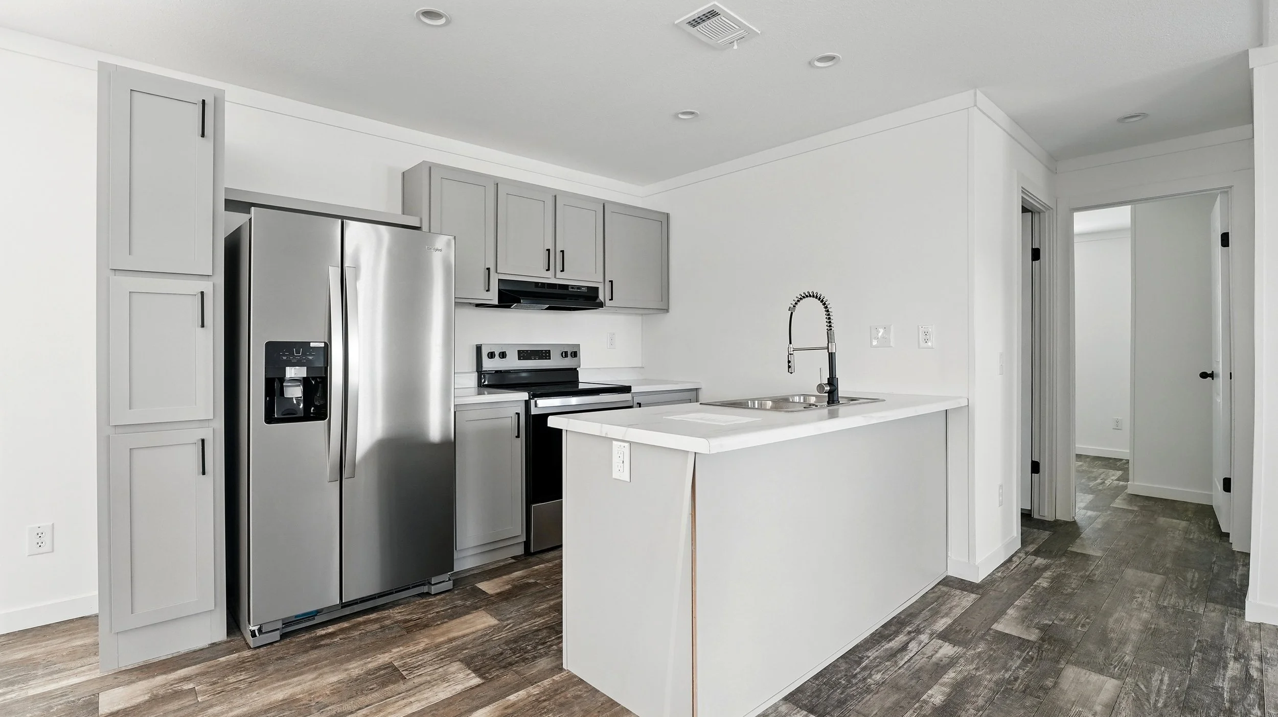 05-Kitchen.jpg