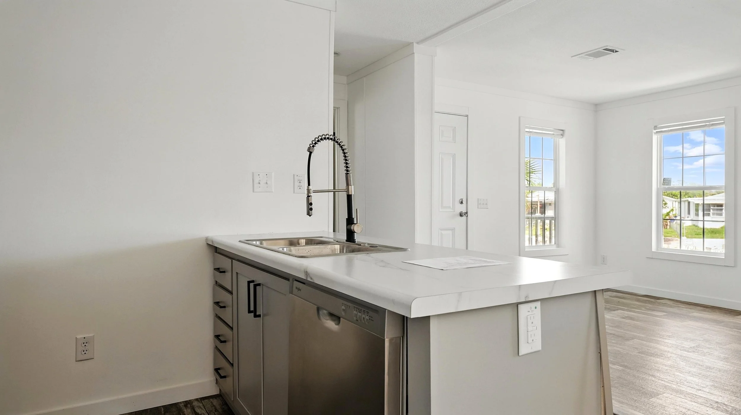 08-Kitchen.jpg