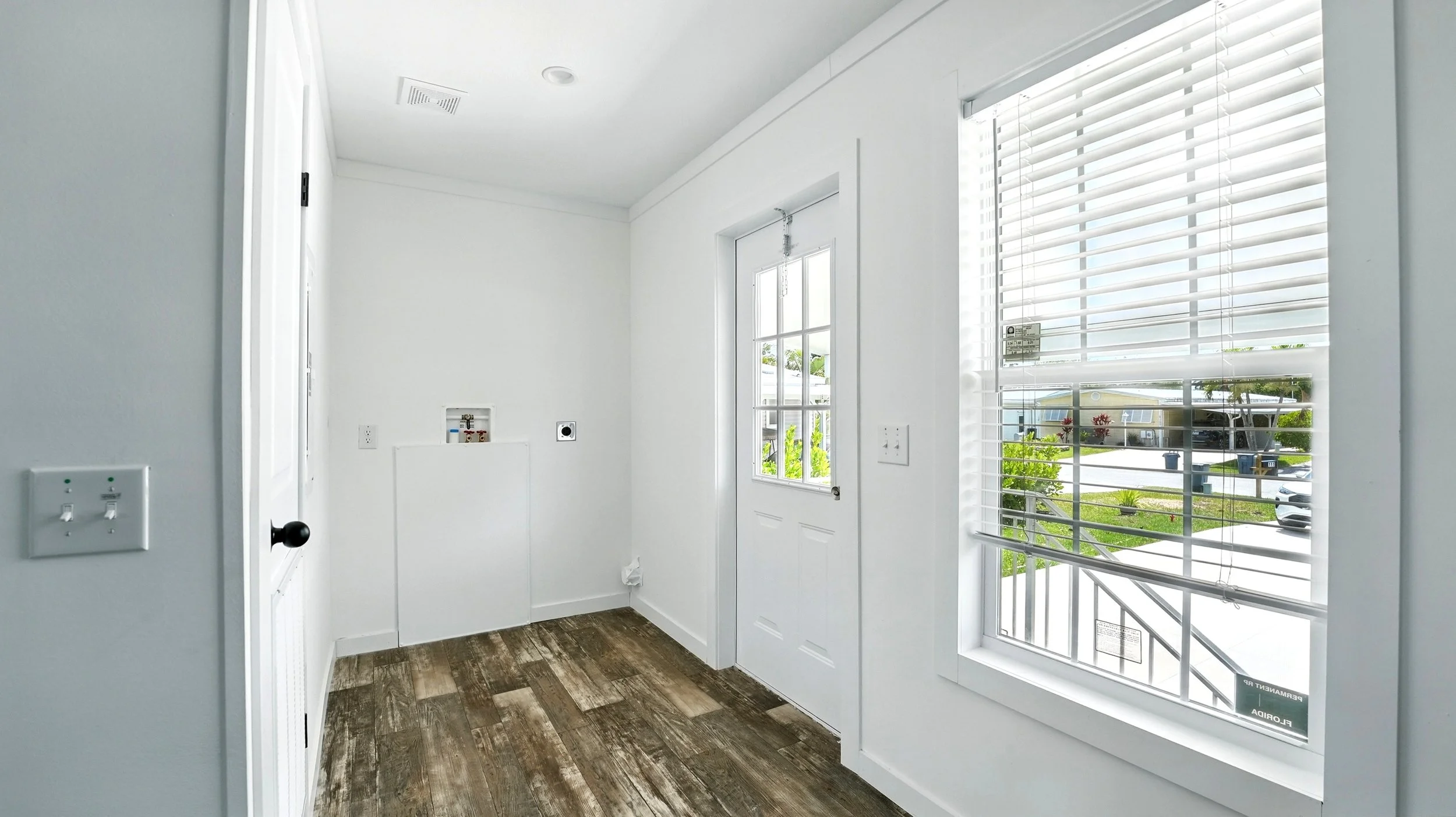 18-Back Door and Laundry Area.jpg