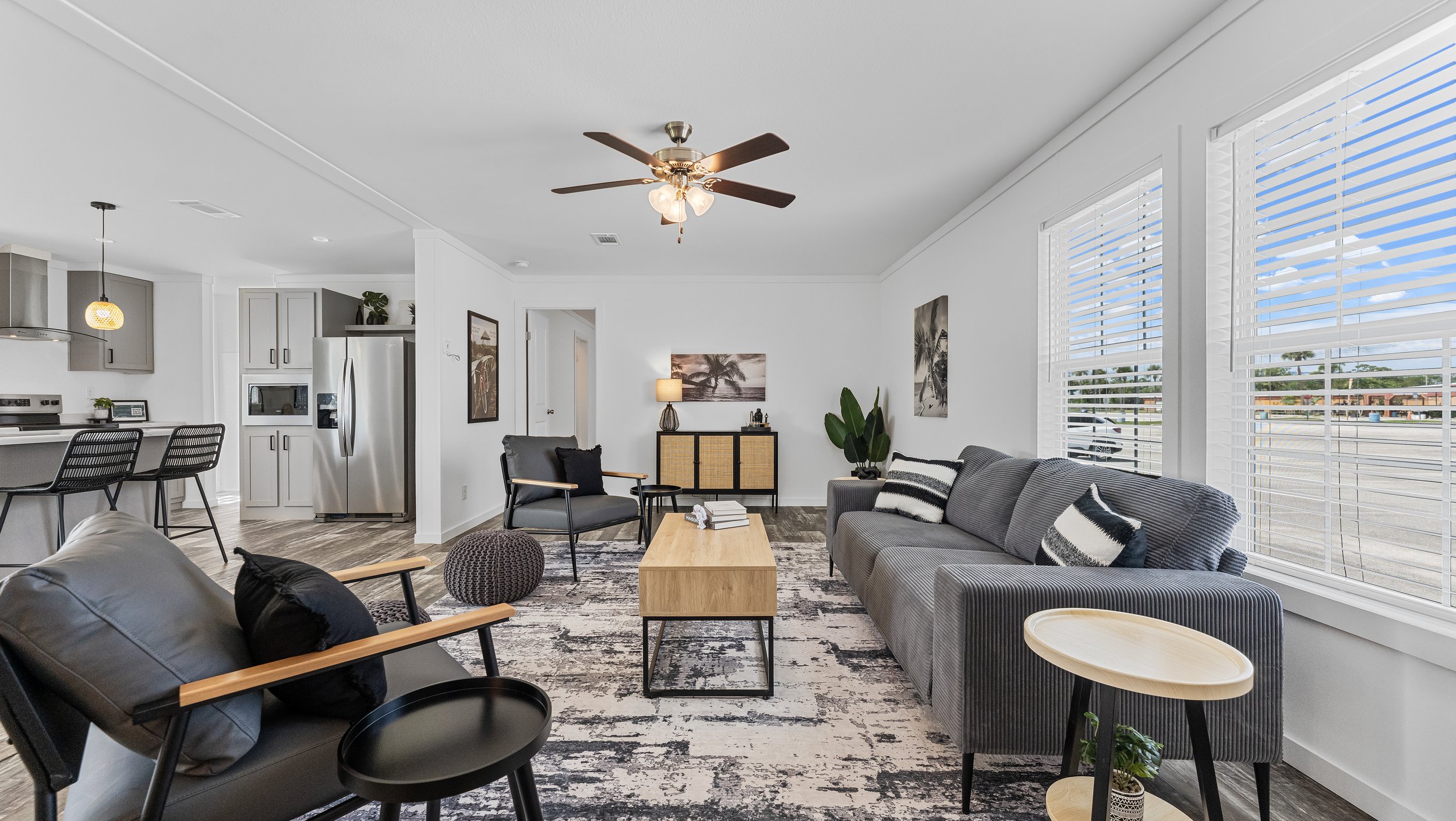 08-Living Area.jpg