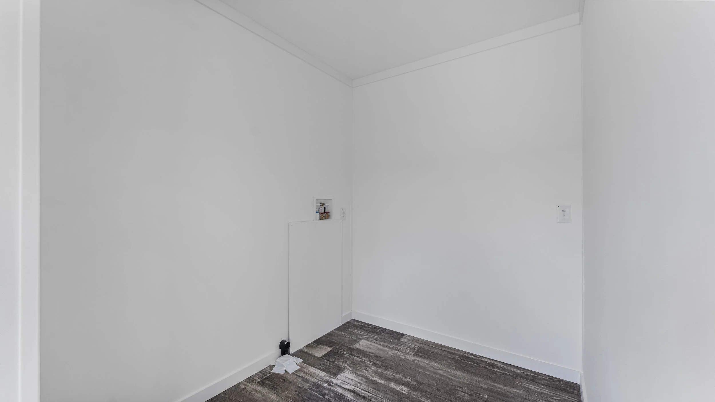 18-Laundry Area.jpg