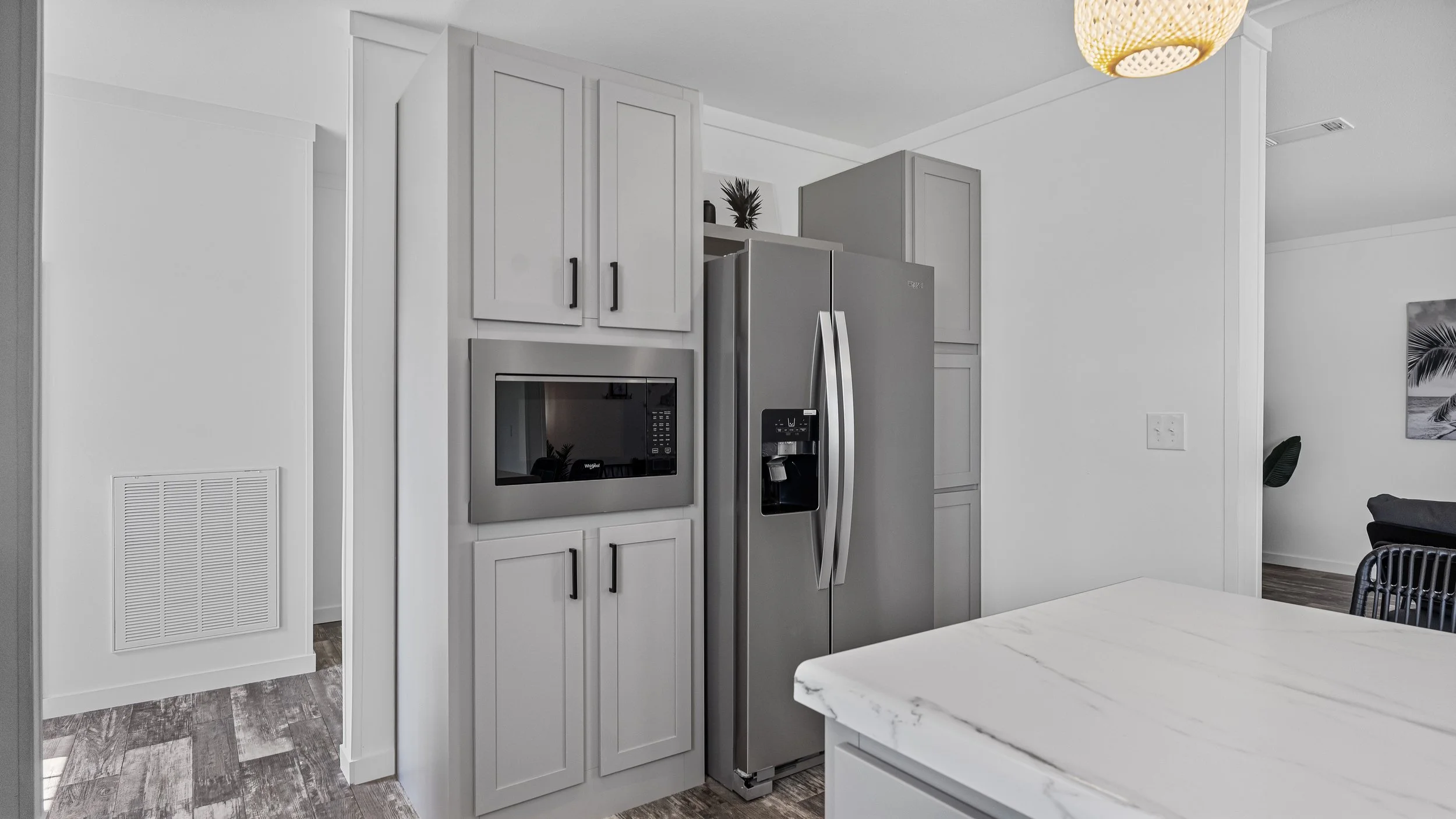 19-Kitchen.jpg