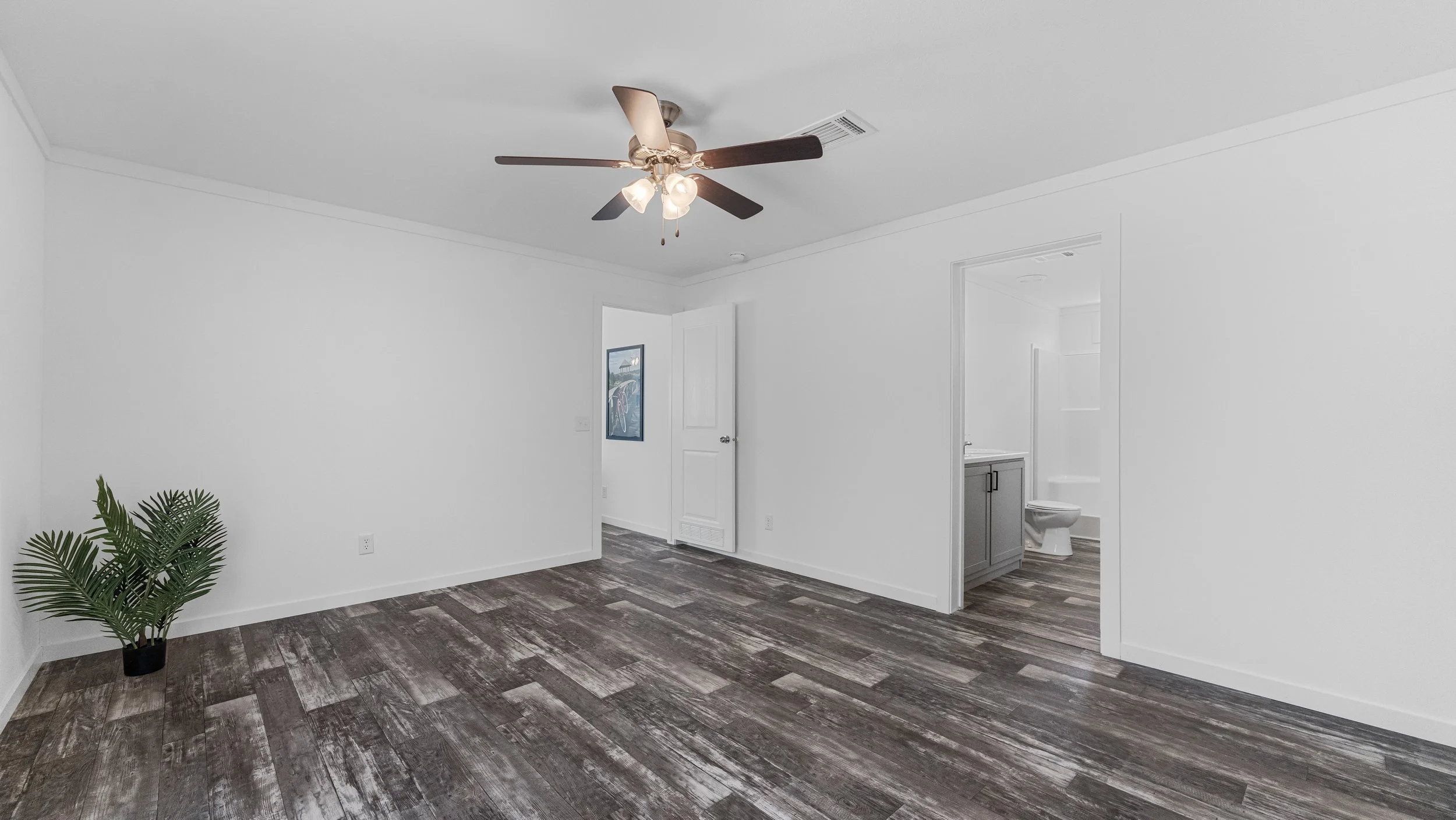 20-Master Bedroom.jpg