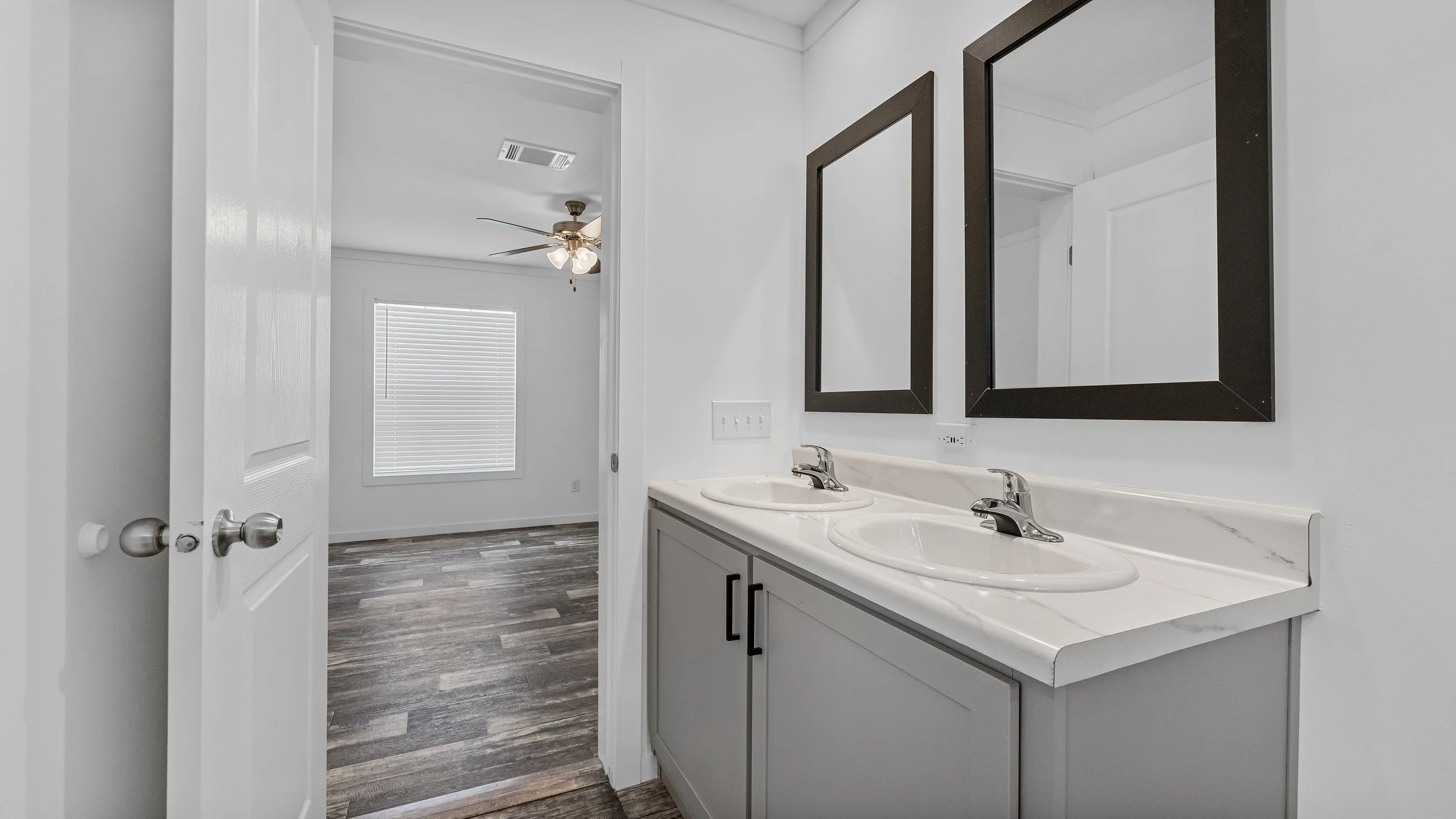 24-Master Bathroom.jpg