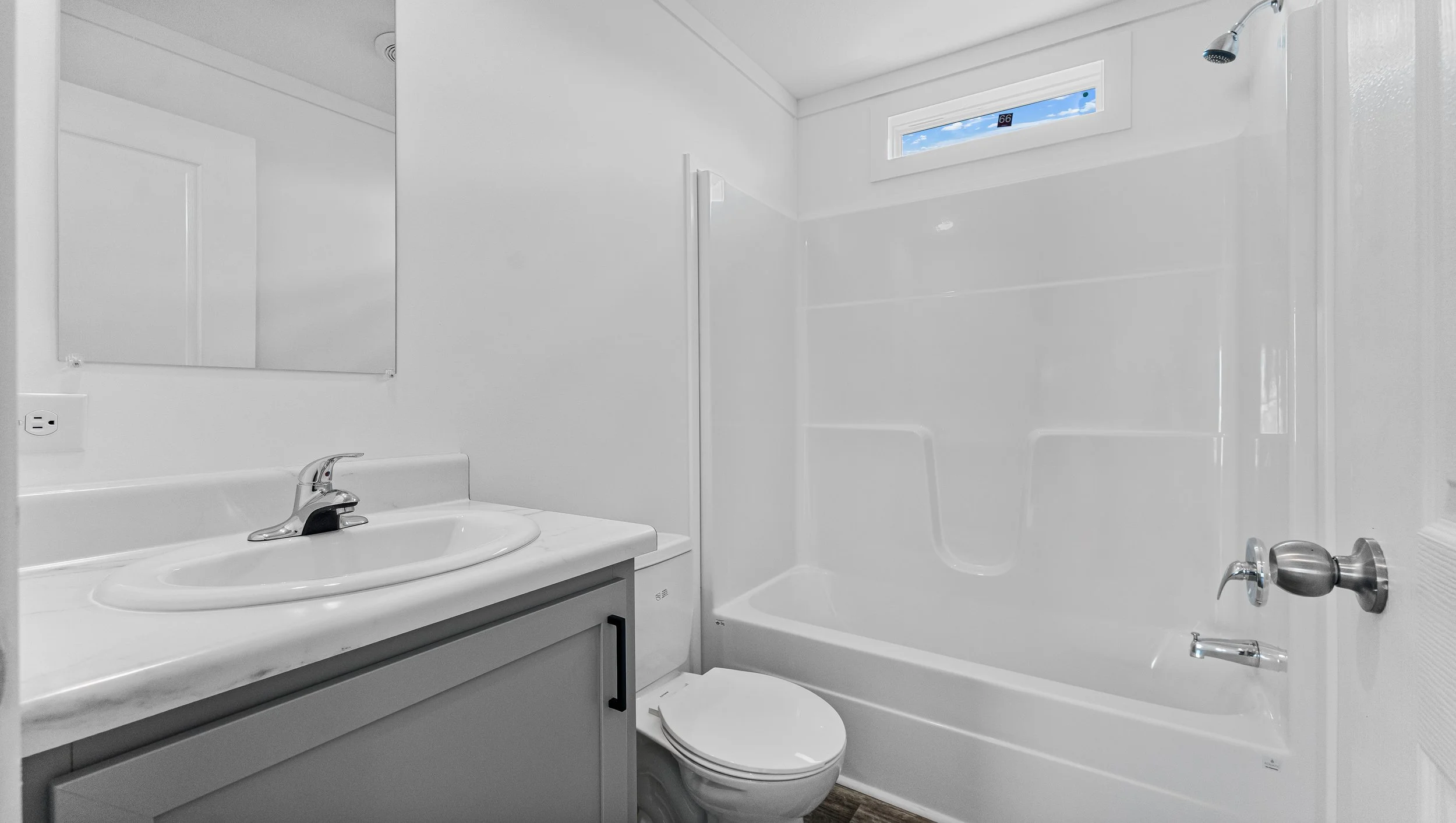 26-Bathroom.jpg