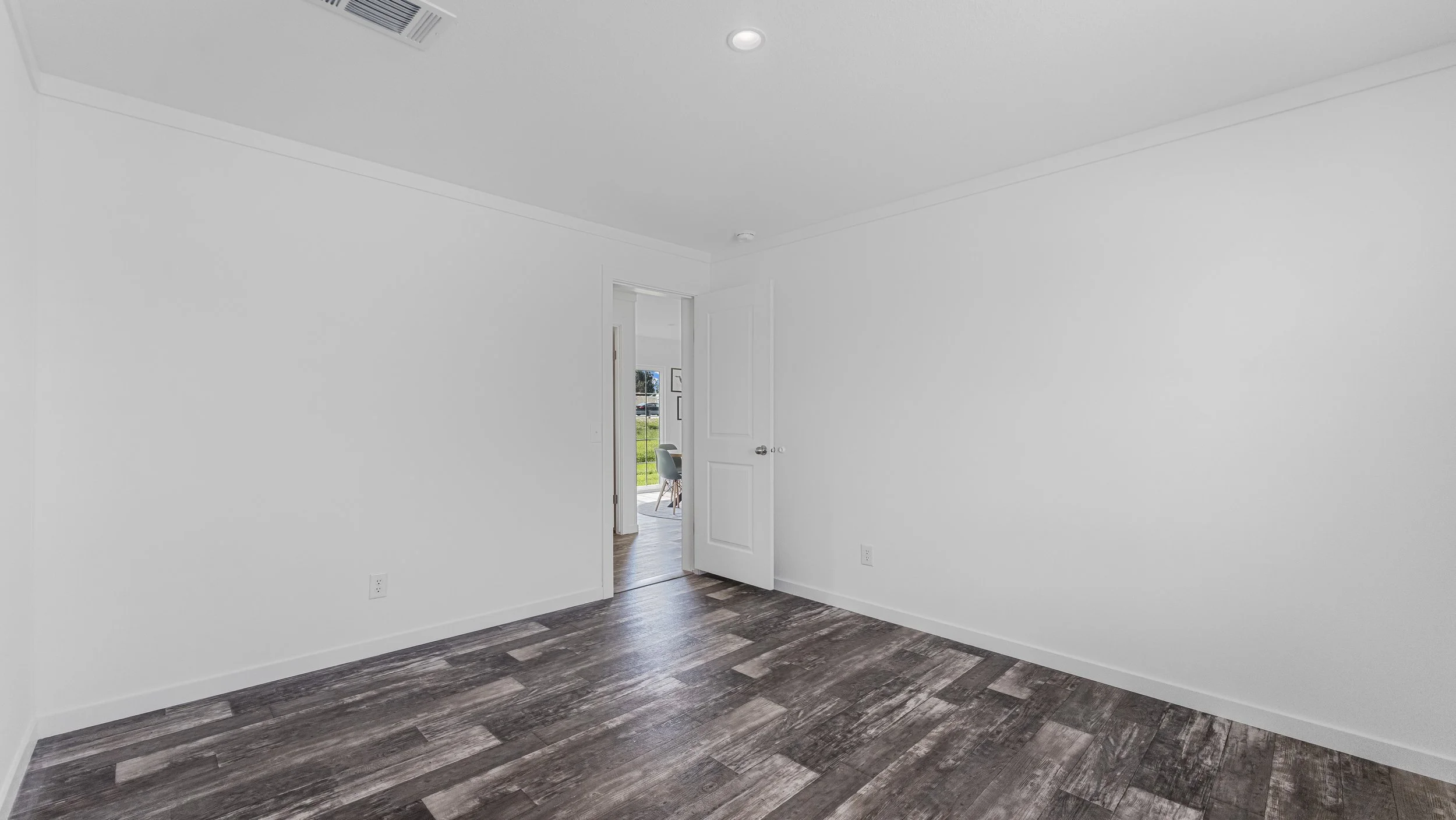 27-Bedroom 3.jpg