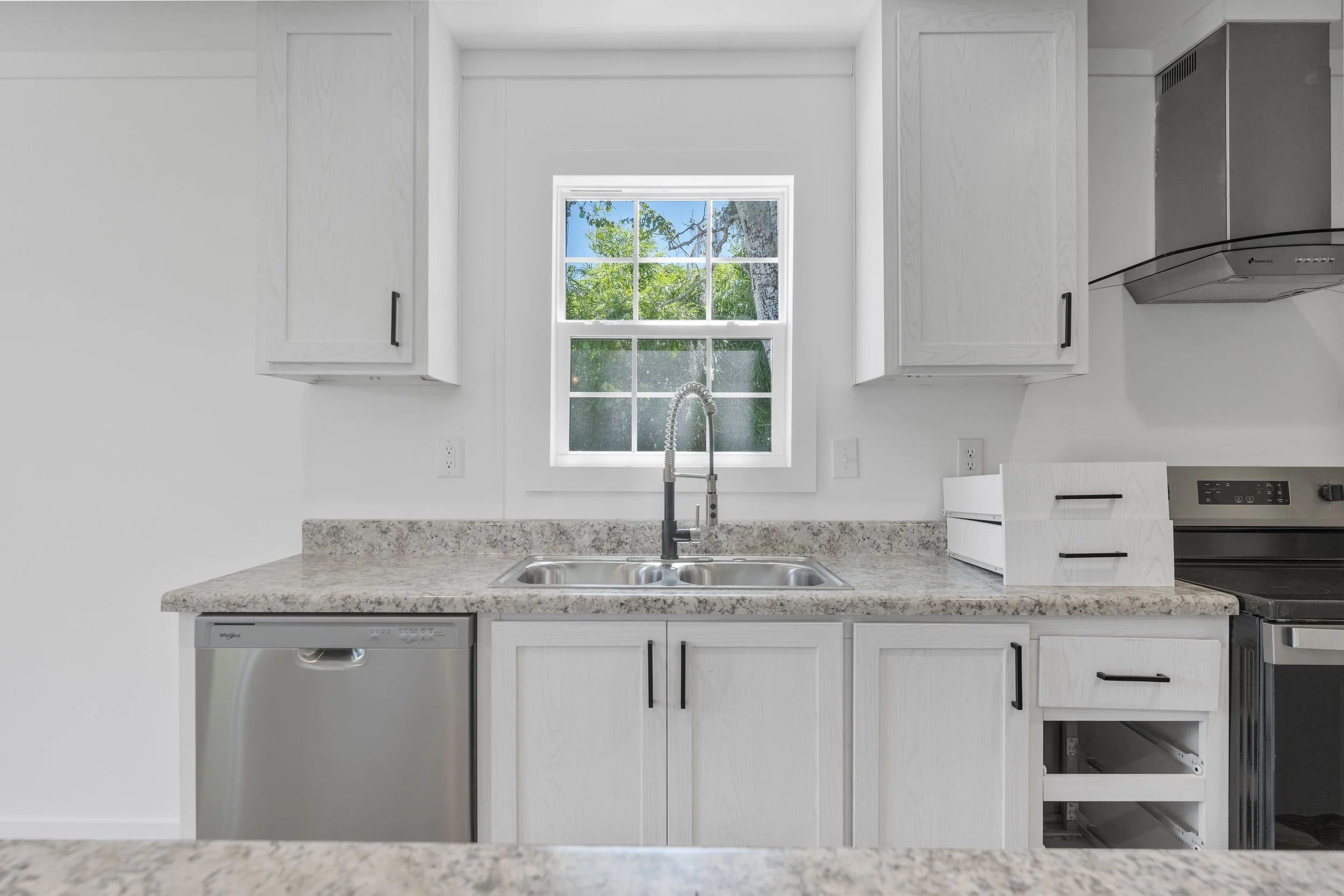 10-Kitchen.jpg