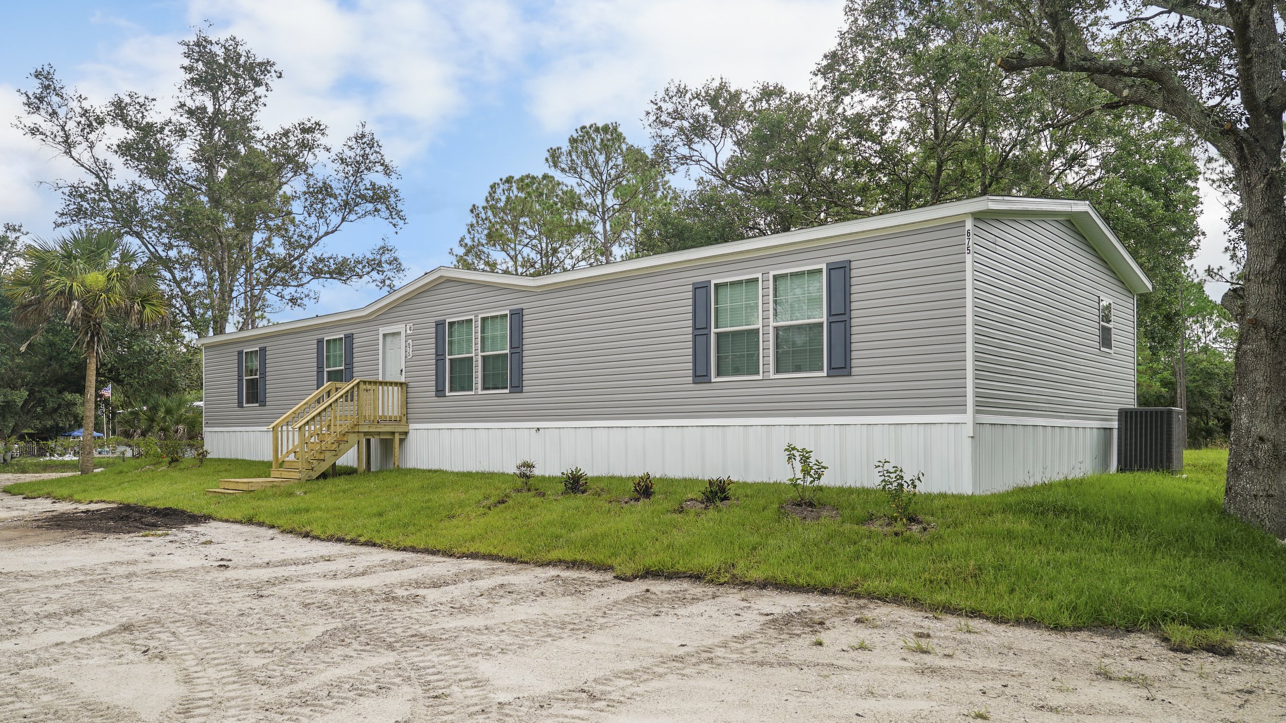 Prime 28 x 76 5 Bed 2 Bath