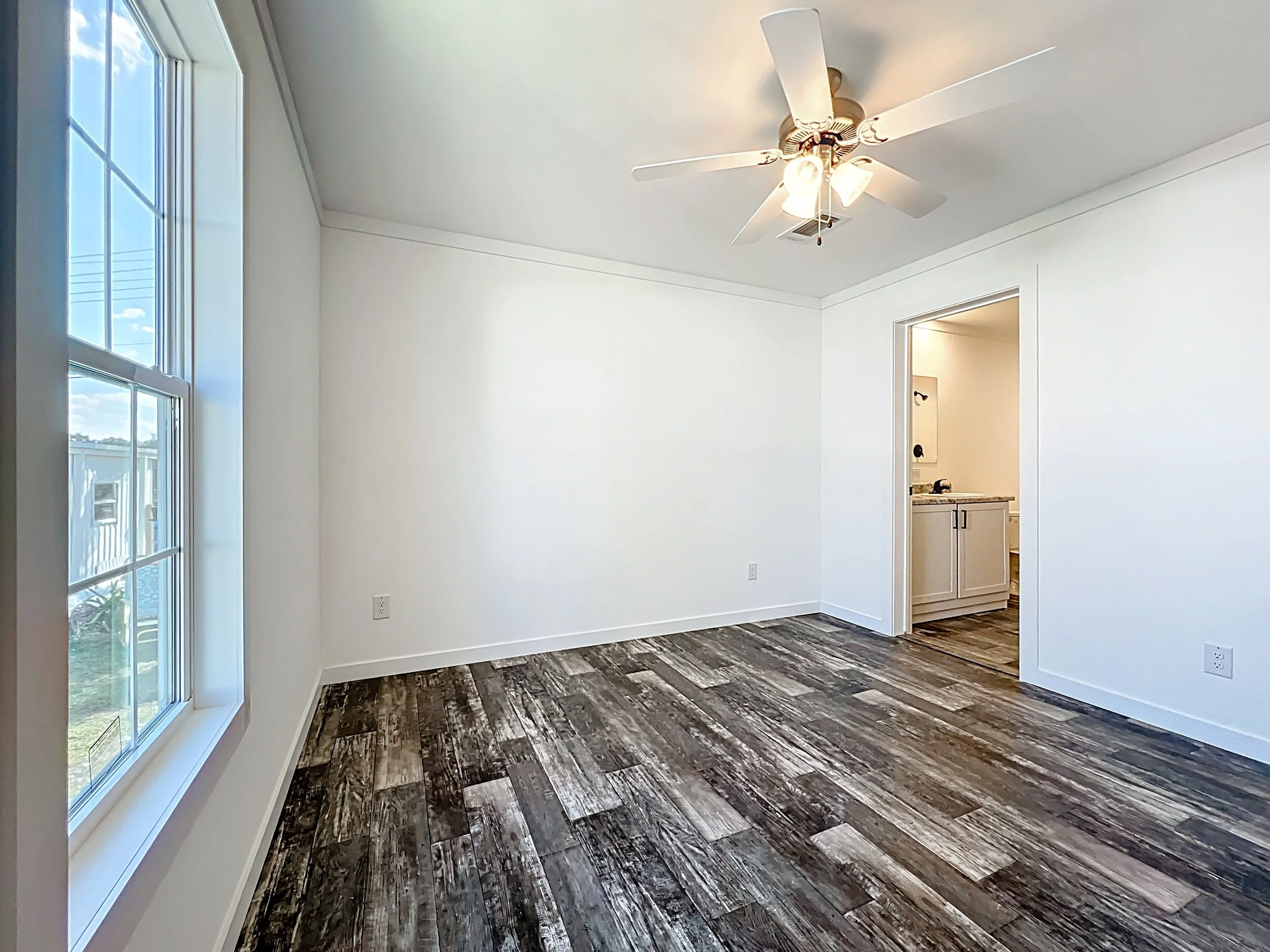 4117 10th Street Court E-35.jpg