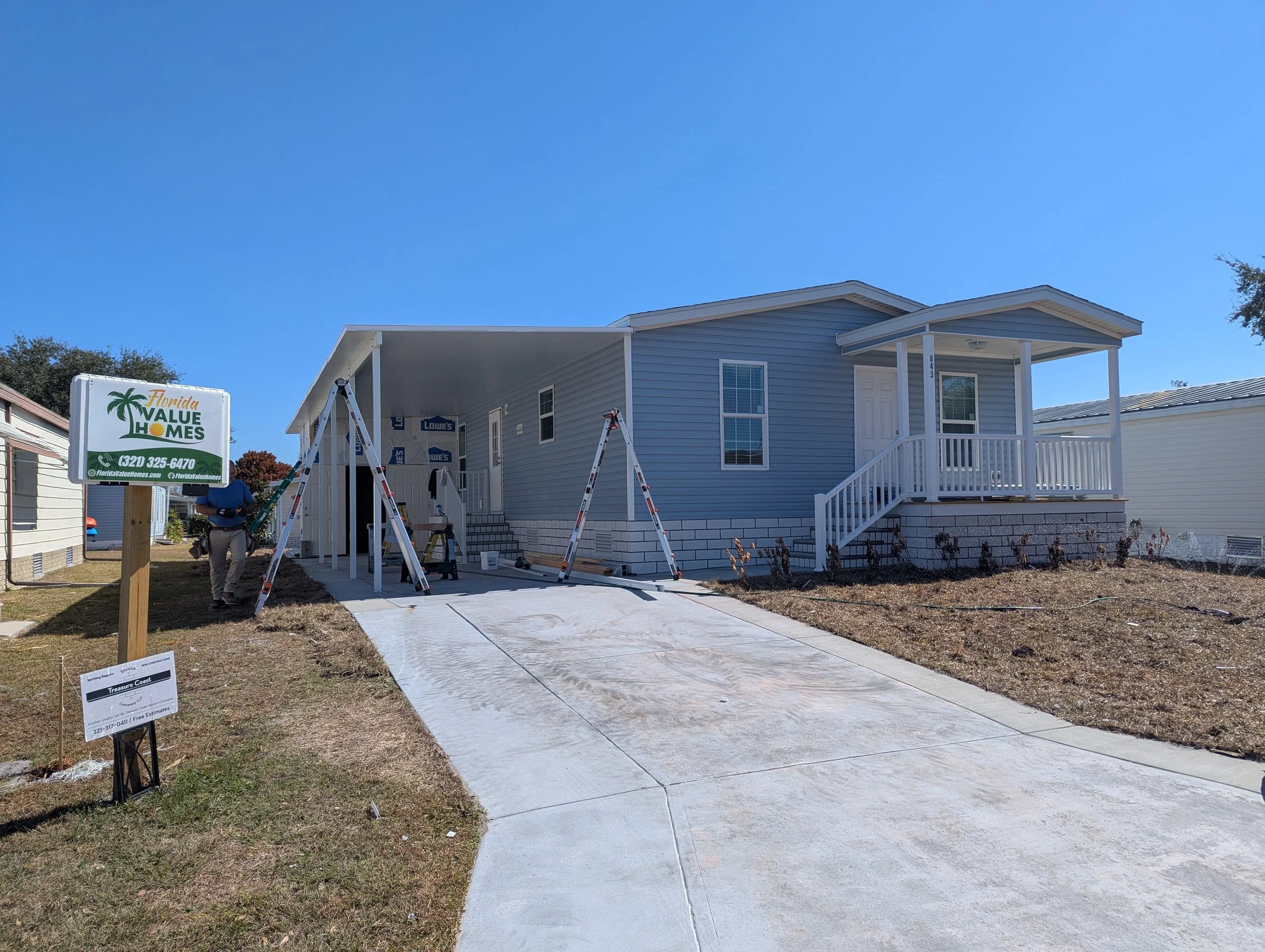 Lake Manor 24 x 44 2 Bed 2 Bath w/ 6FT PORCH