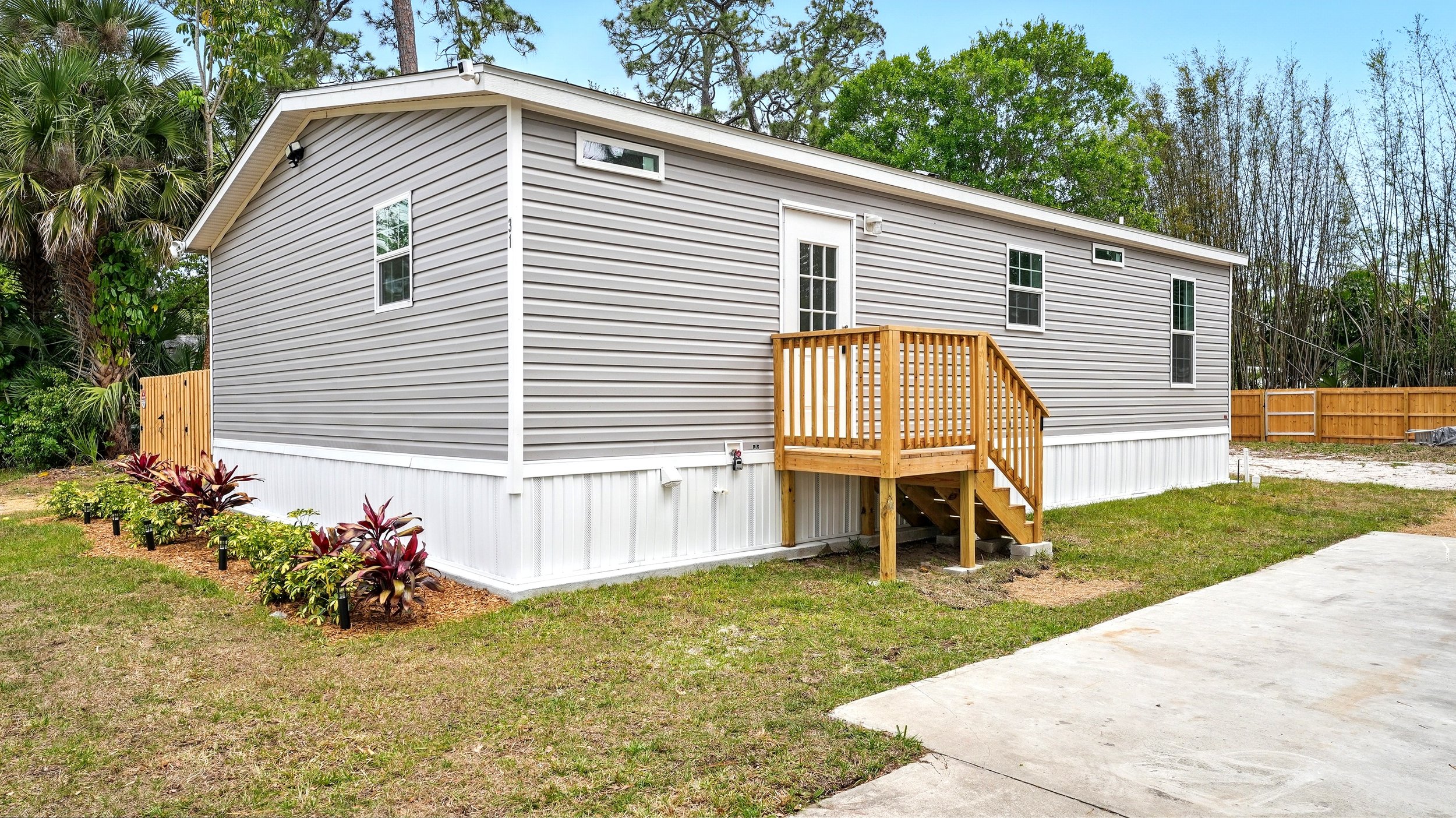 01-Exterior Front.jpg