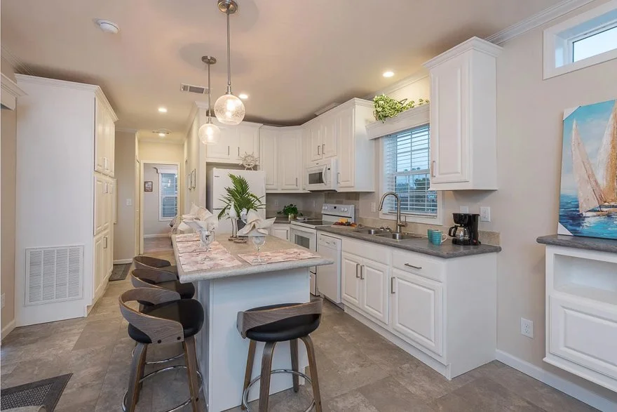Castano-Shore-Park-2622B-Kitchen-7.jpg