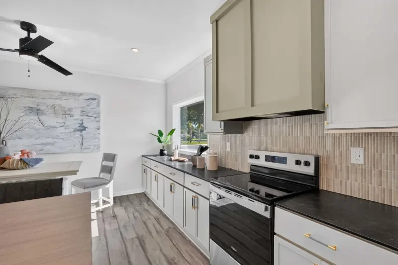 239-silver-springs-silver-spring-kitchen-3.webp