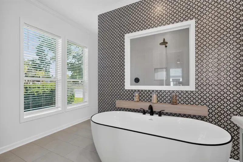 239-silver-springs-silver-spring-primary-bath-2.webp