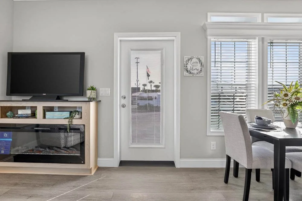 Kettner-239-palm-bay-2621c-entry.jpg