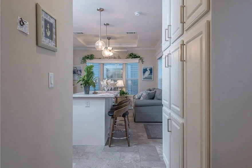 Castano-Shore-Park-2622B-Kitchen-9.jpg