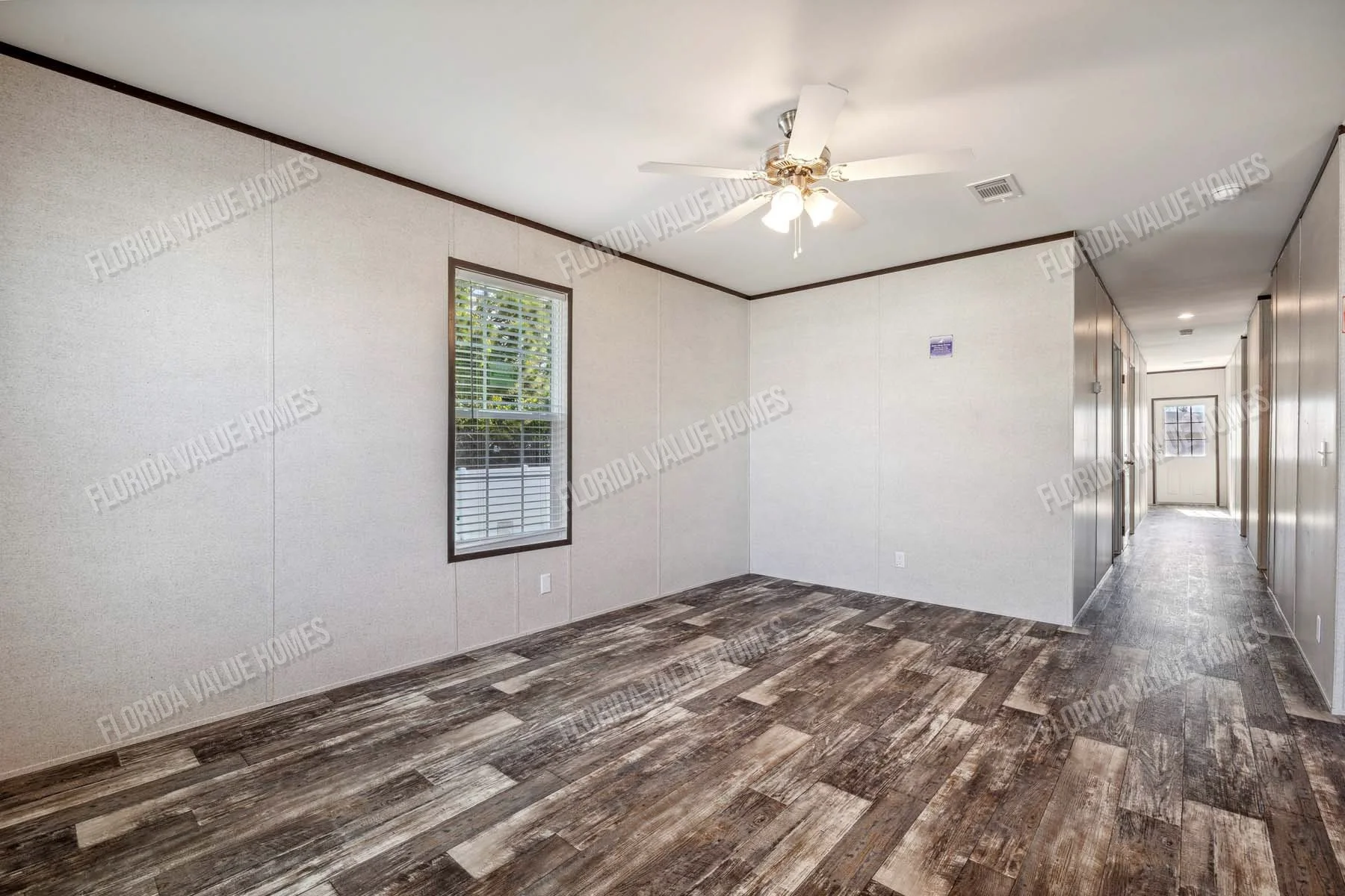 P2448H32P02 Alt 1 Living Room (2).jpg