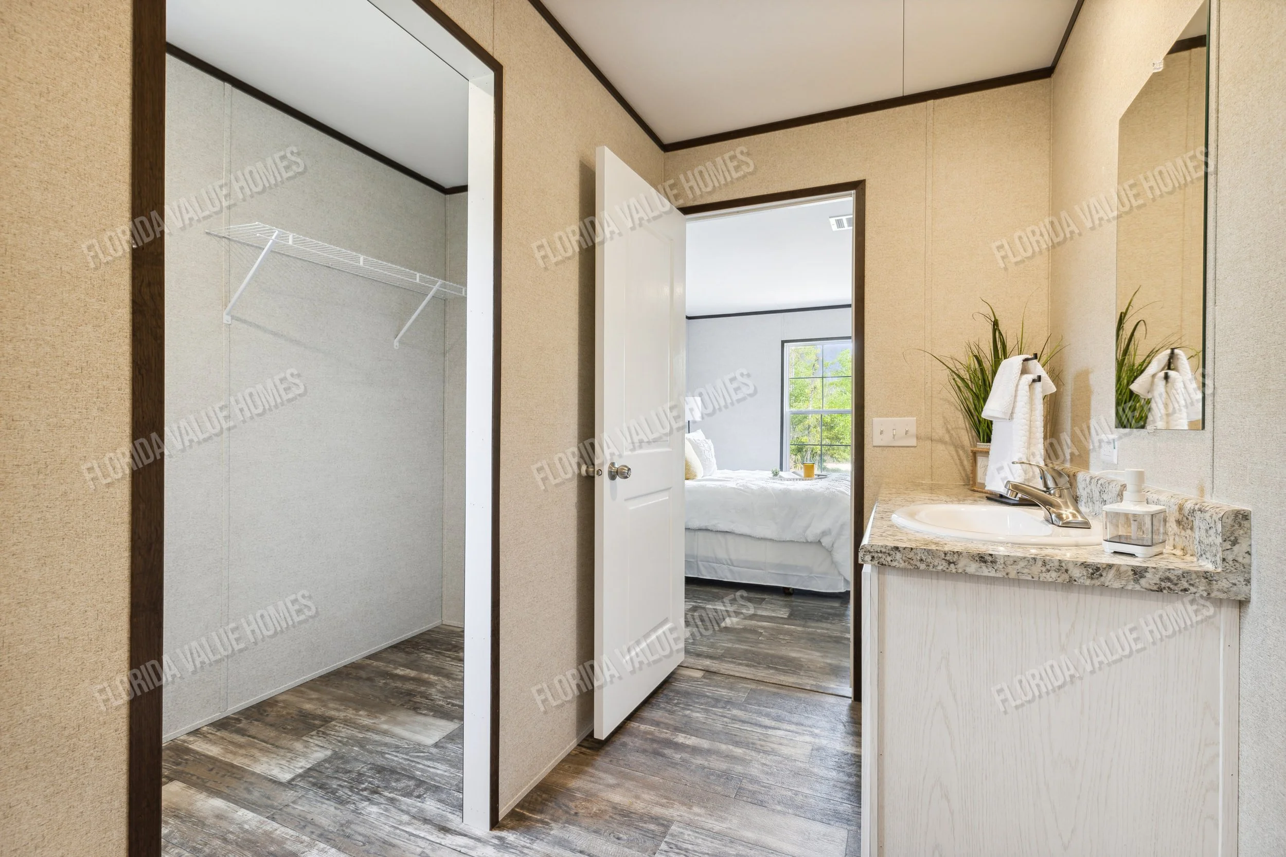 Prime 2856H32P01 Primary Bath (2).jpg