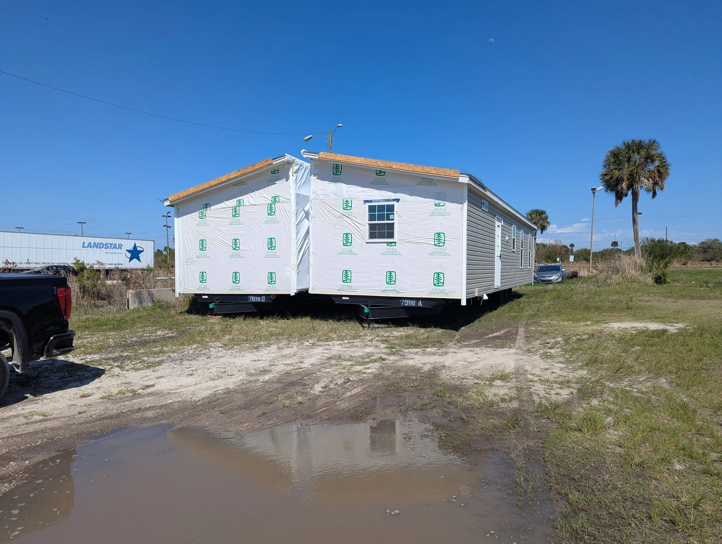 IMMEDIATE DELIVERY AVAILABLE / Lake Manor 28 x 48 3 Bed 2 Bath (1,280 Sq Ft)