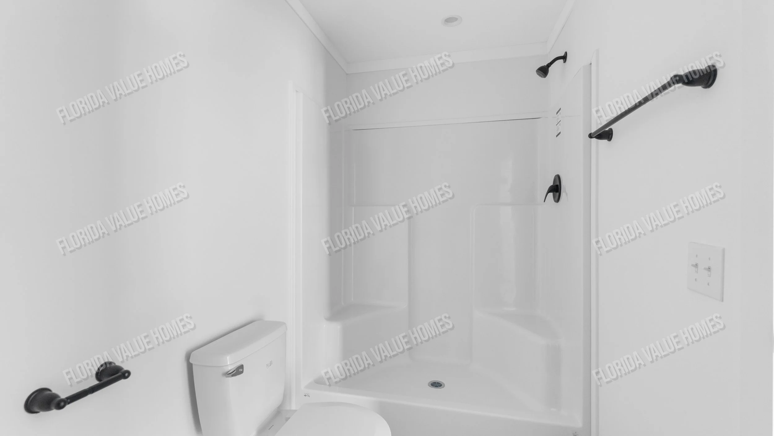 14-Master Bathroom.jpg